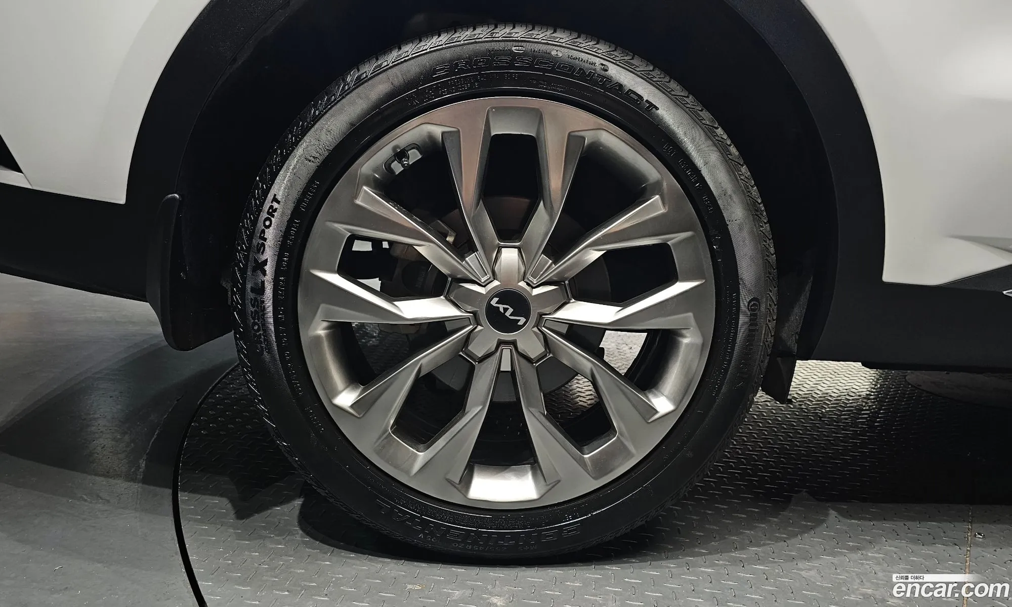 Kia Sorento 2023 KNARH81BGPA225548 — 4