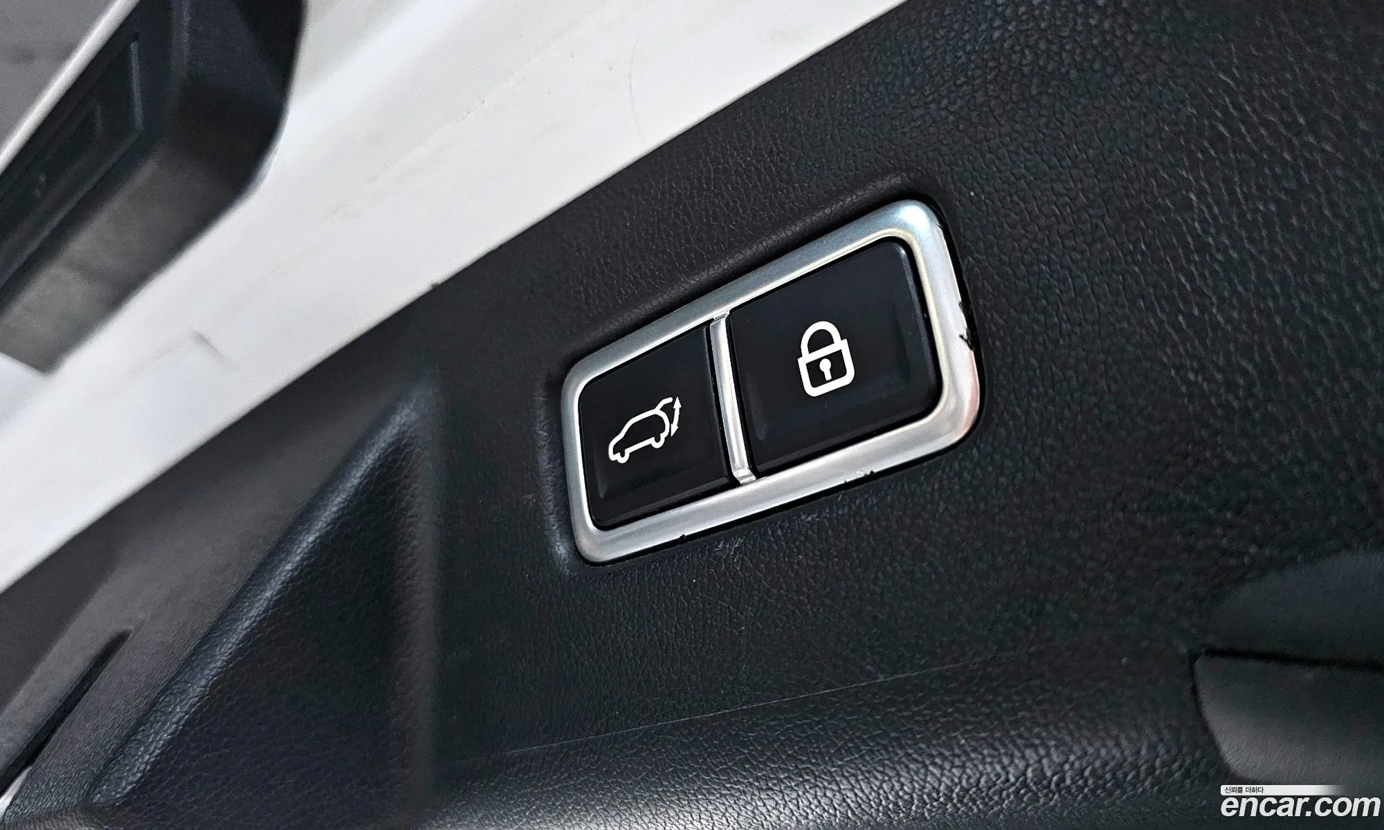 Kia Sorento 2023 KNARH81BGPA225548 — 10