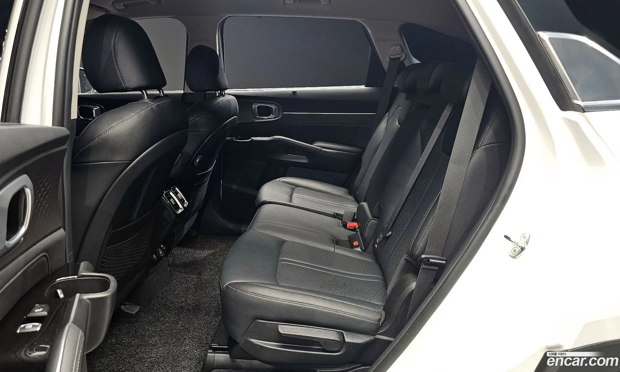 Kia Sorento 2023 KNARH81BGPA225548 — 2