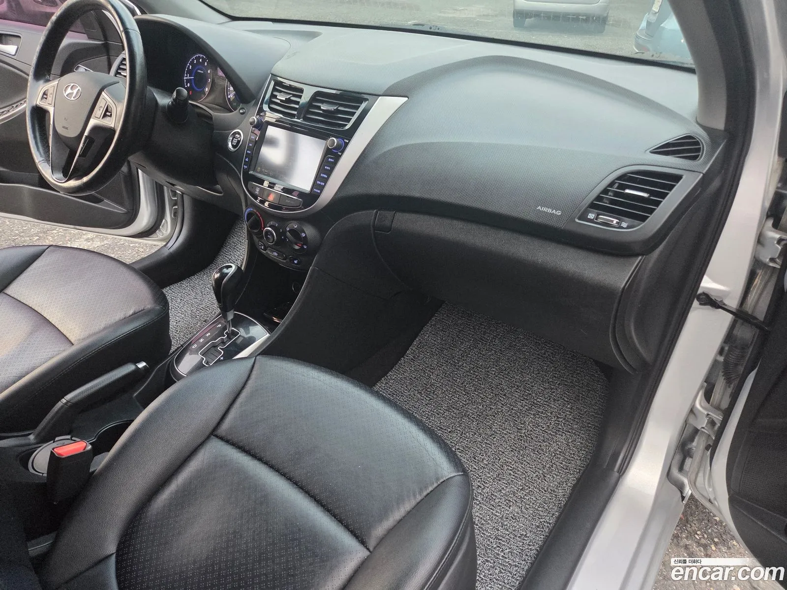 Hyundai Accent 2016 — 18