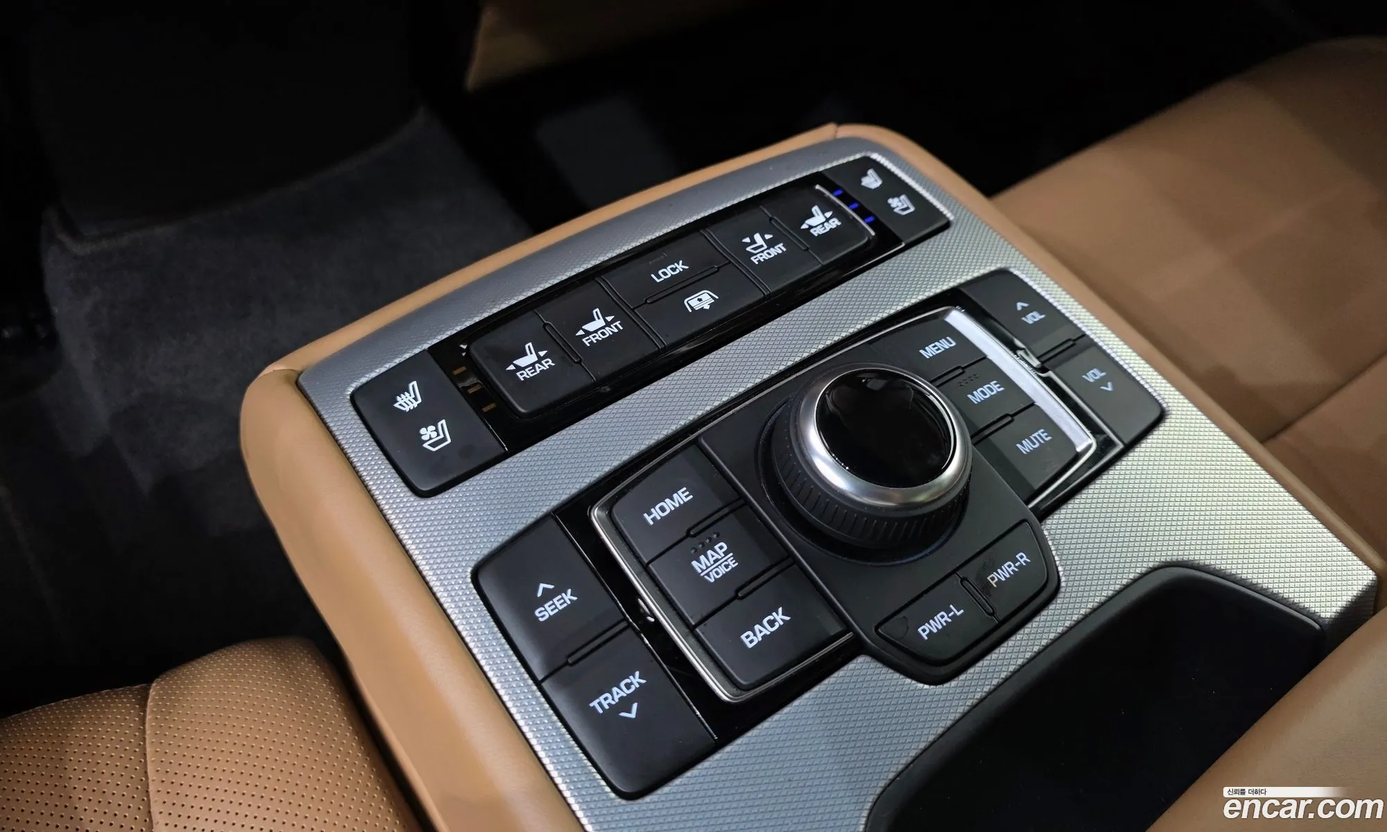 Genesis G80 2016 KMHGR41EDHU192212 — 13