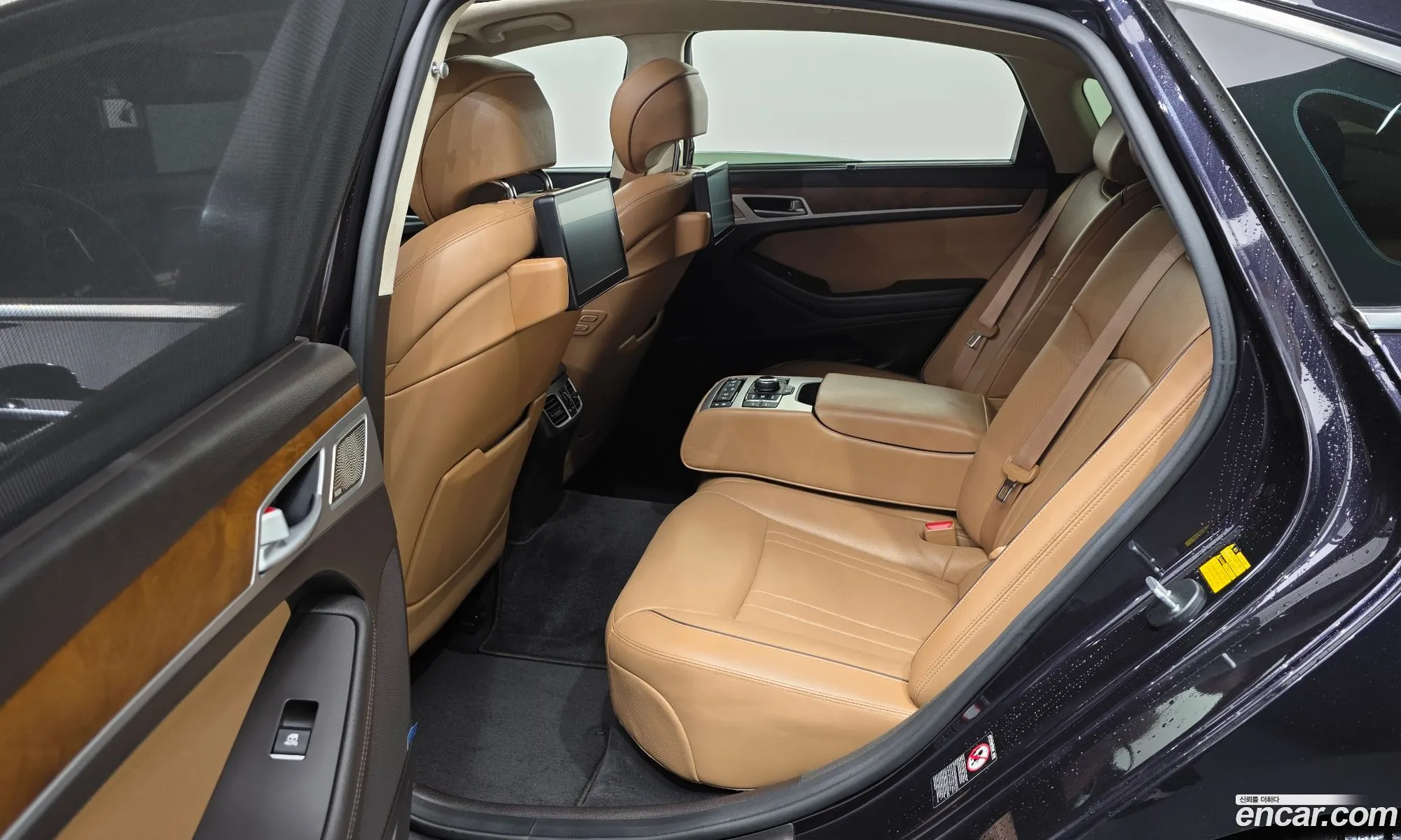 Genesis G80 2016 KMHGR41EDHU192212 — 4