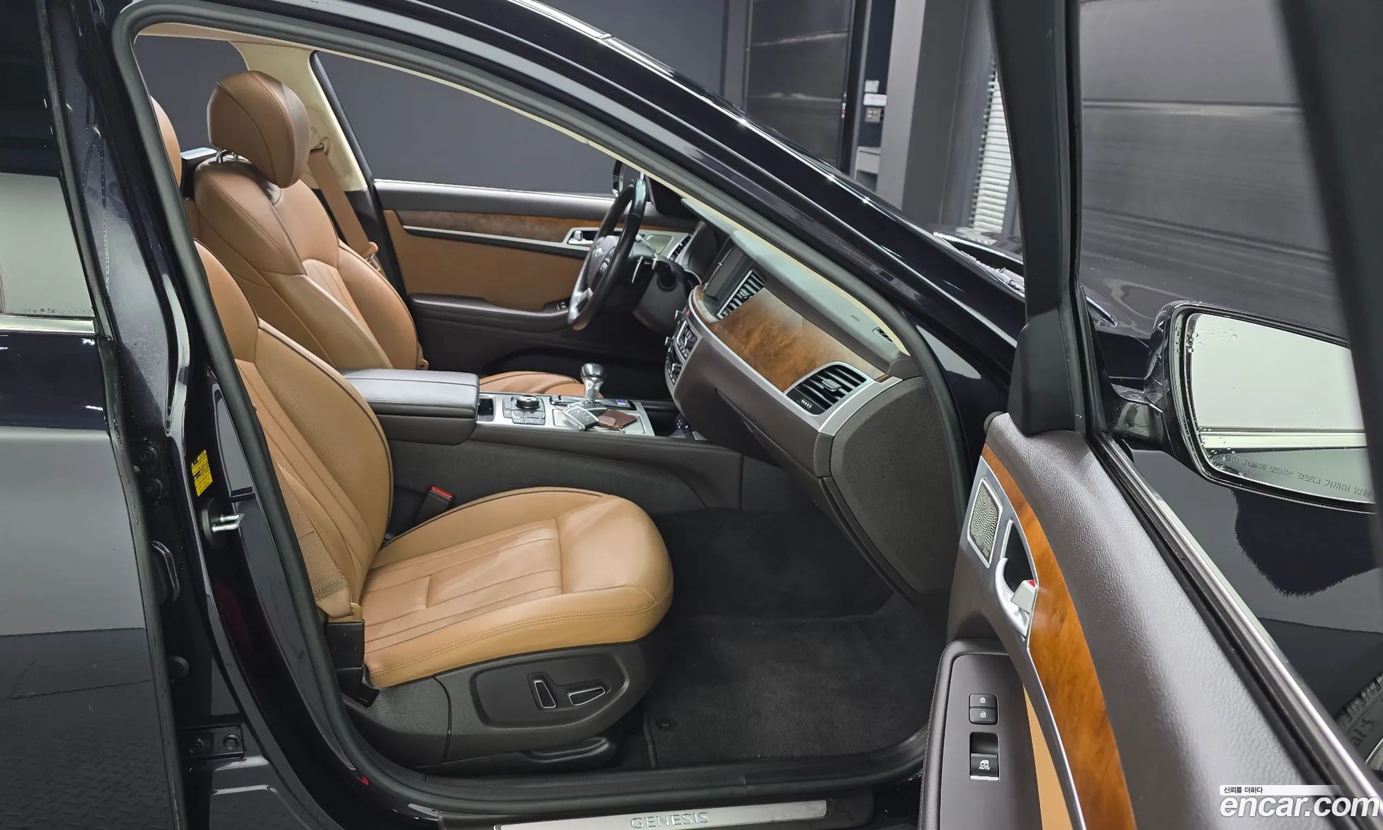 Genesis G80 2016 KMHGR41EDHU192212 — 16