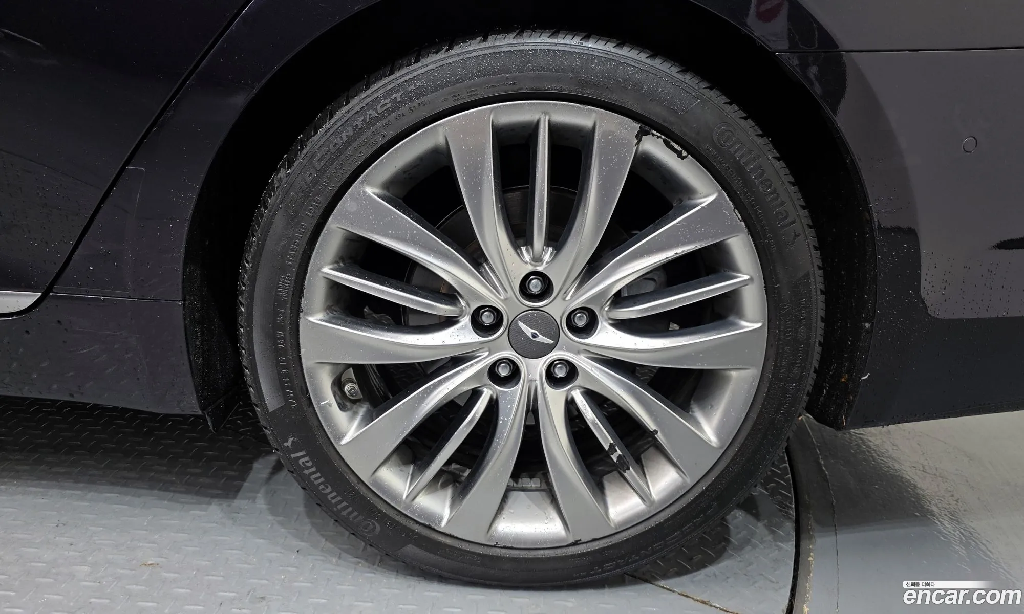 Genesis G80 2016 KMHGR41EDHU192212 — 32