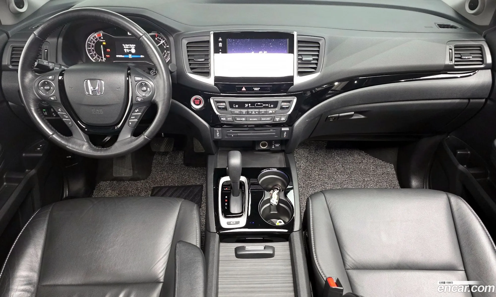 Honda Pilot 2018 5FNYF6850JB200169 — 18