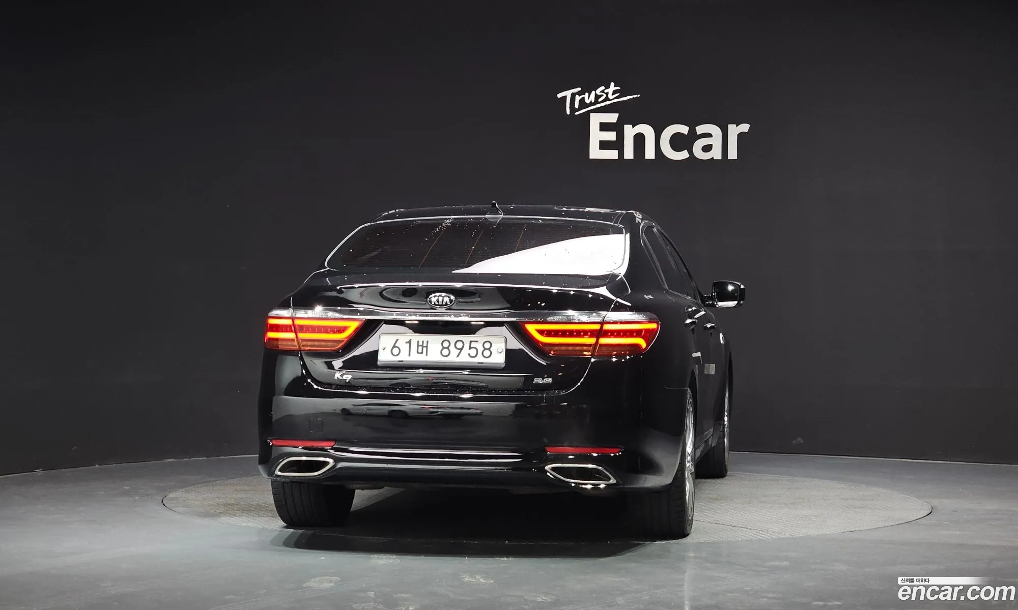 Kia K9 2015 — 17