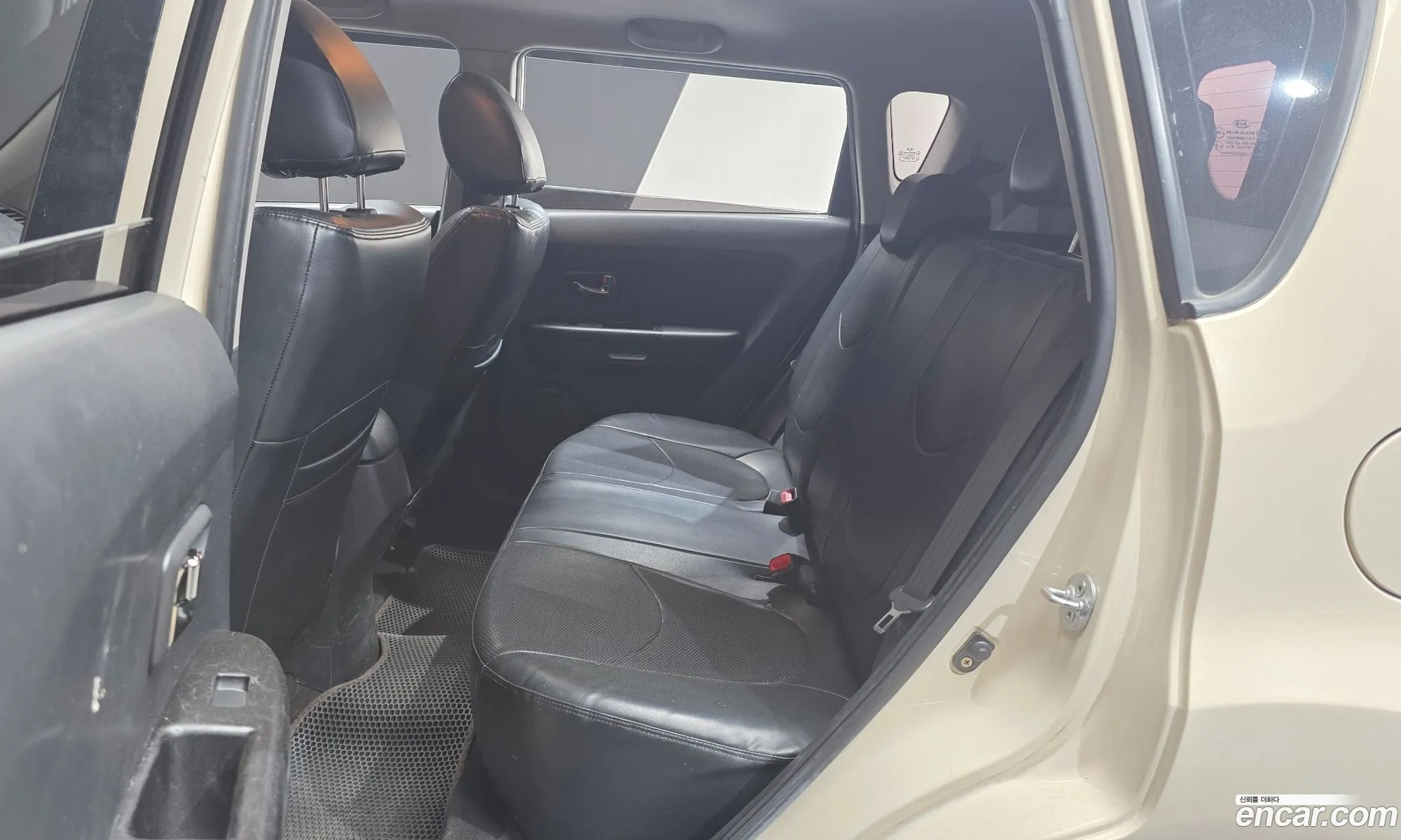 Kia Soul 2011 KNAJT813BBK319704 — 10