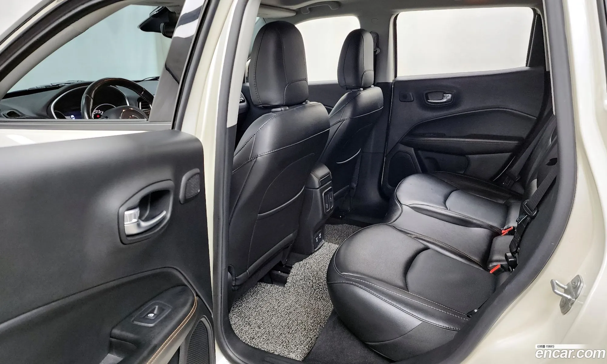 Jeep Compass 2019 3C4NJDCB5KT791381 — 18