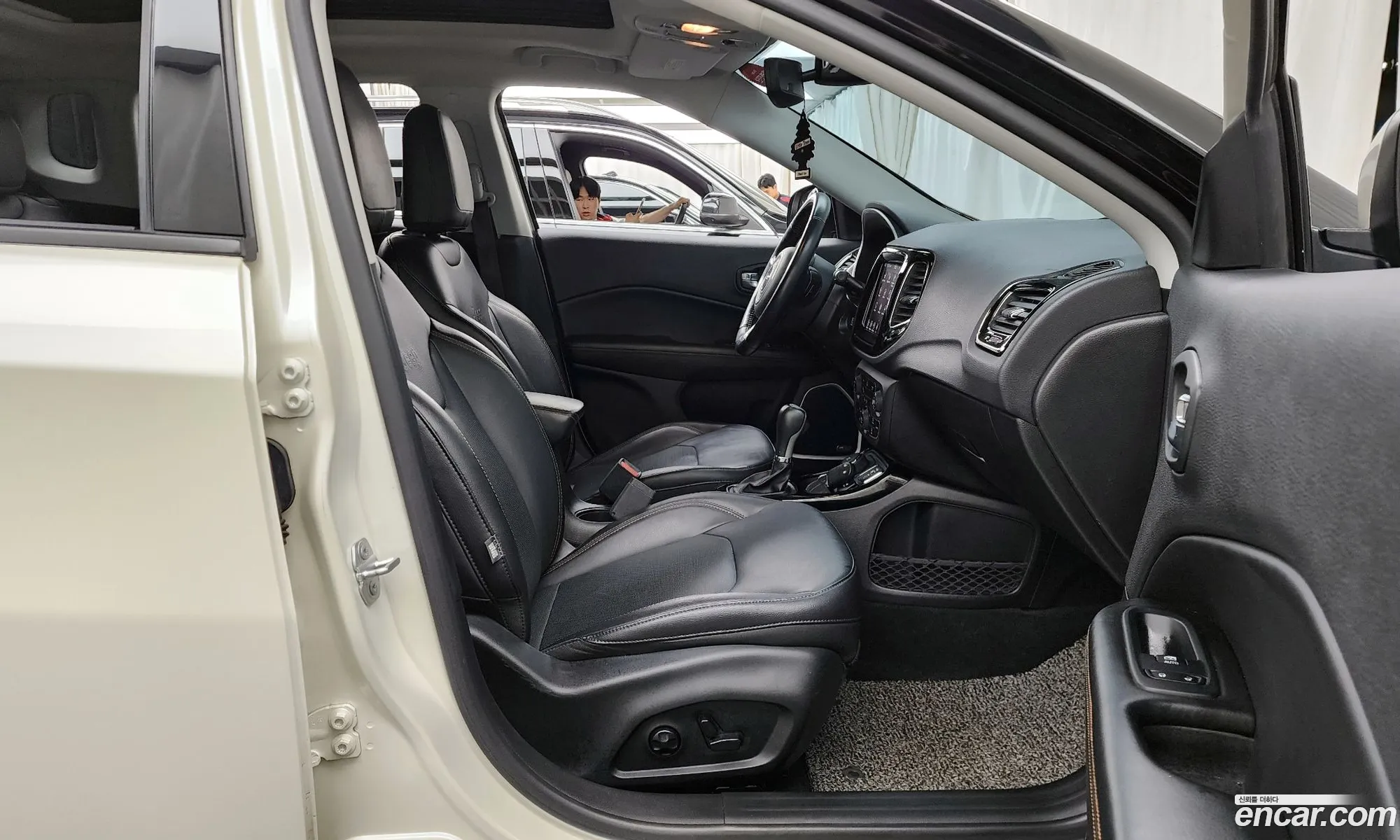 Jeep Compass 2019 3C4NJDCB5KT791381 — 9