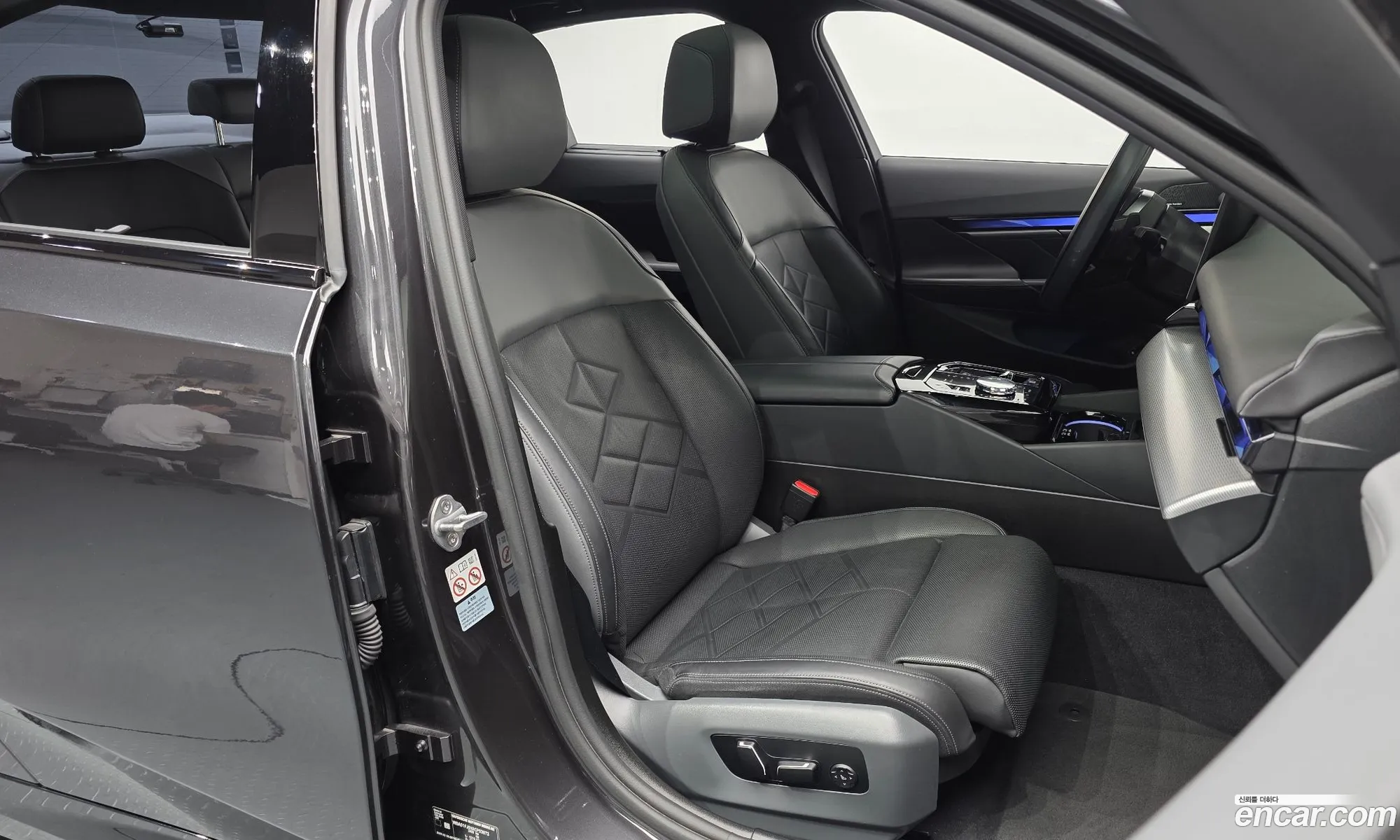 BMW 5 Series 2023 — 11