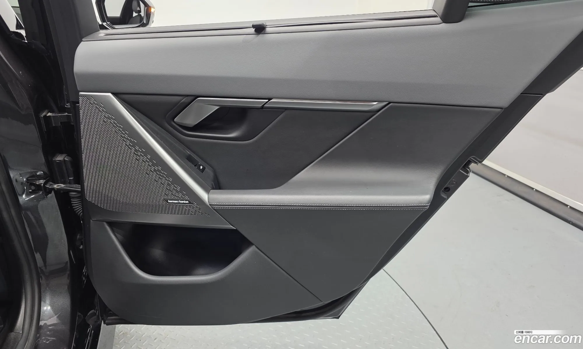 BMW 5 Series 2023 — 14