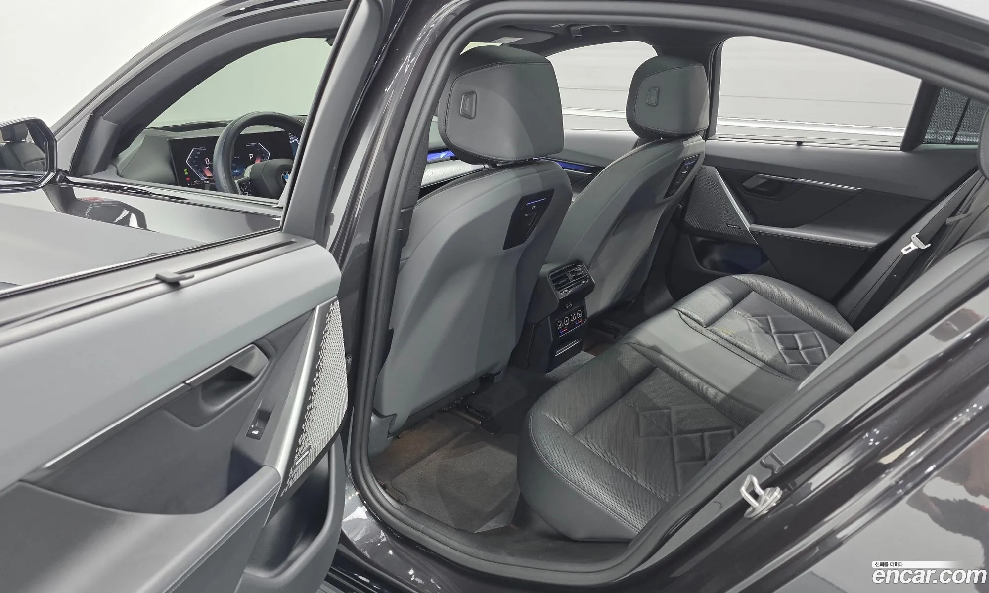 BMW 5 Series 2023 — 15