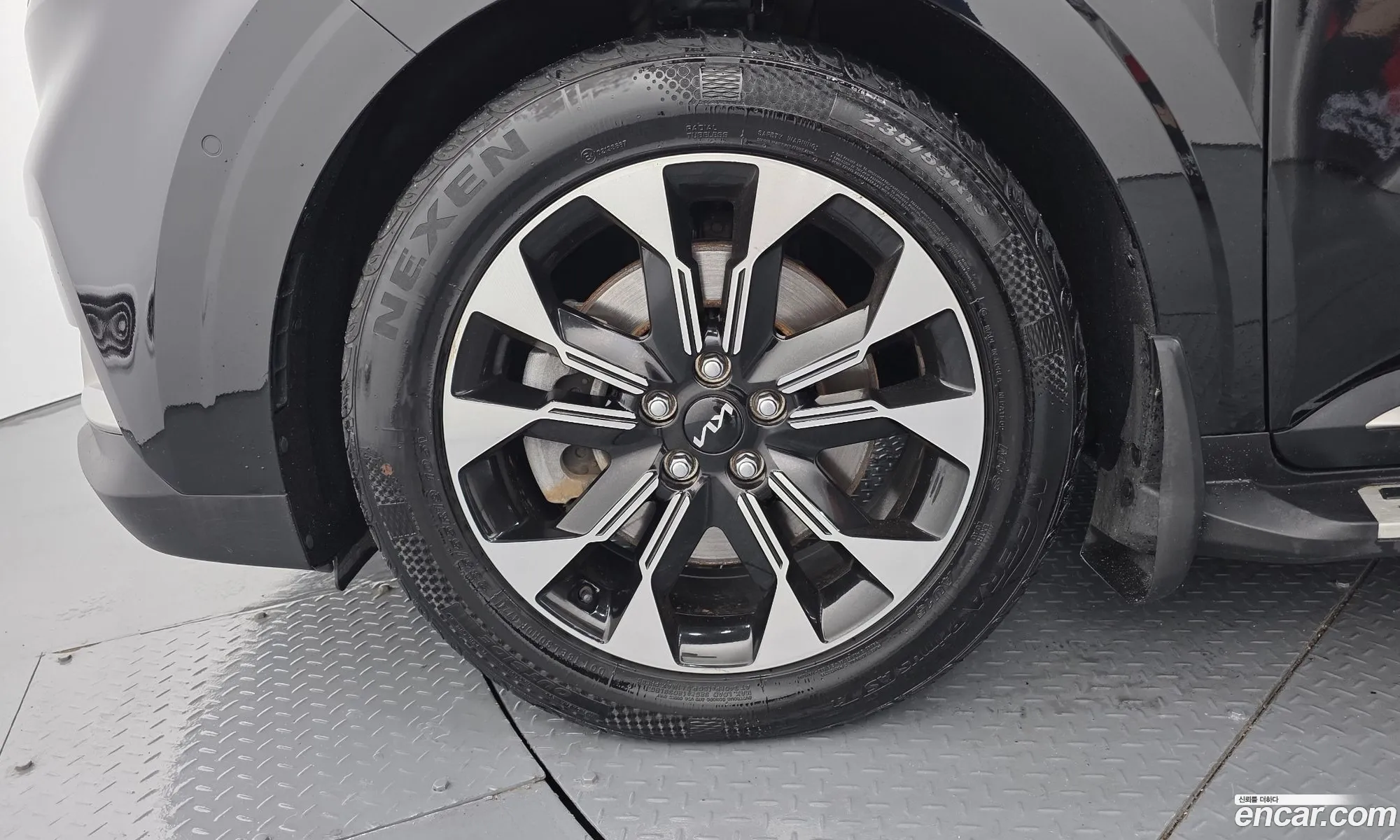 Kia Carnival 2023 KNANE81BBPS319427 — 5