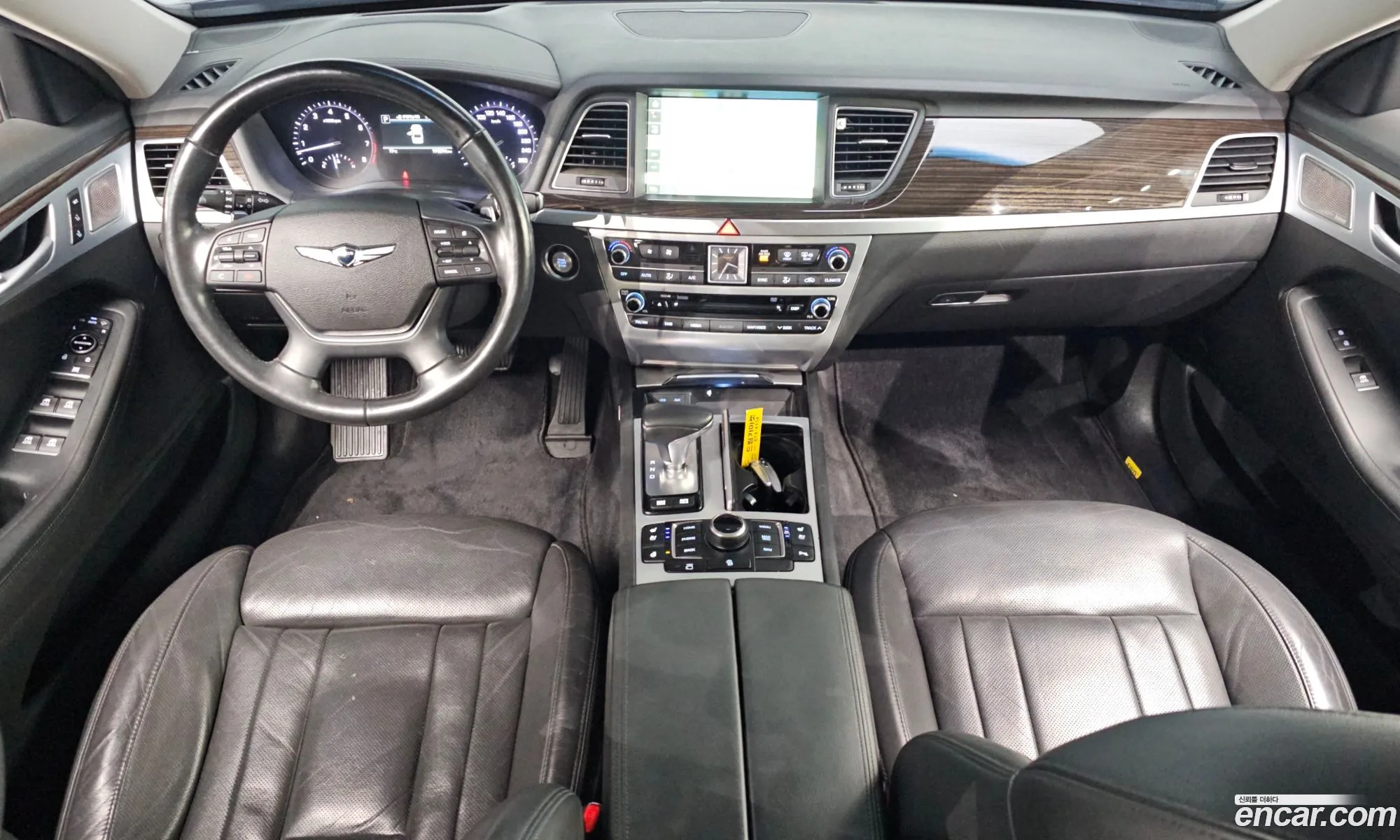 Genesis G80 2017 KMHGM41DDHU211583 — 18