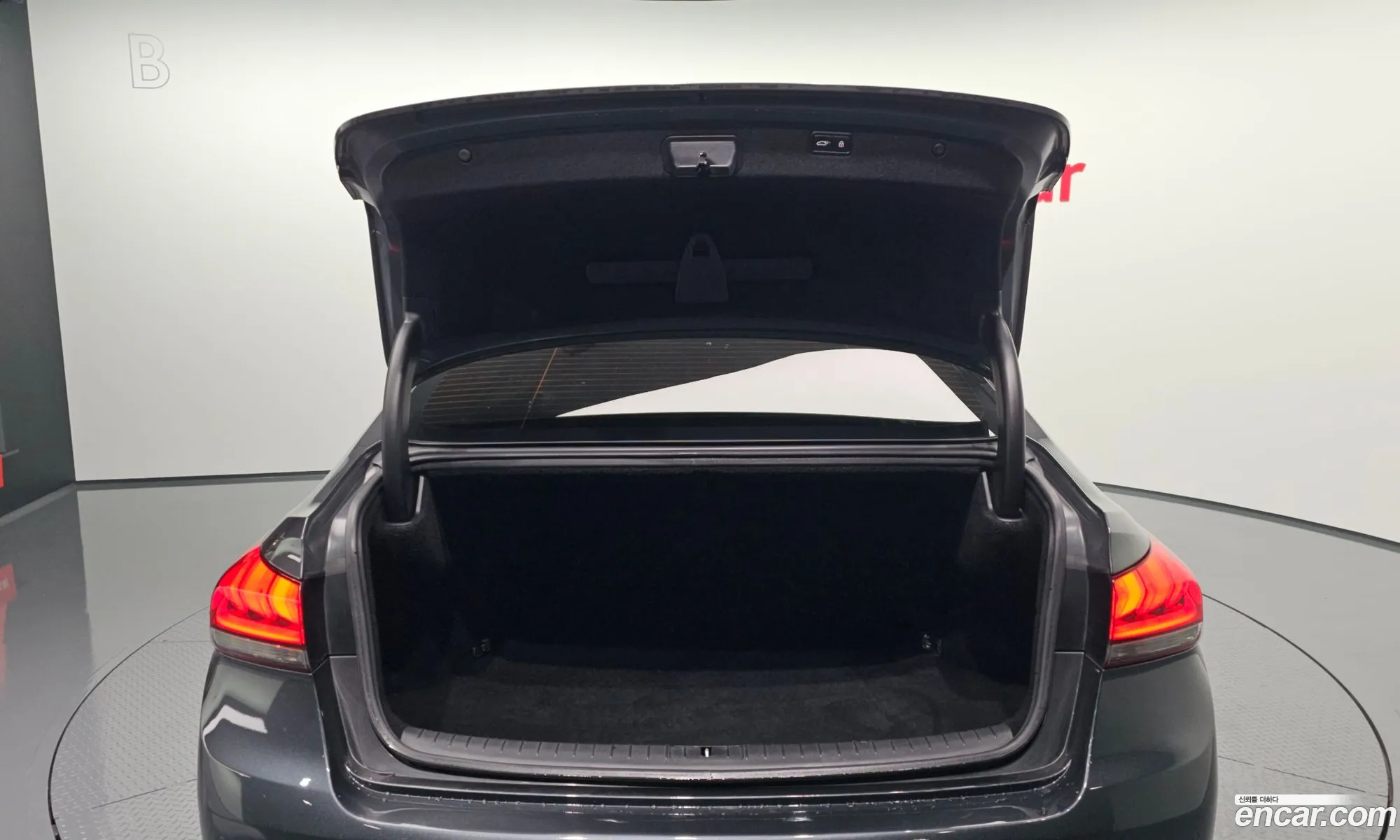 Genesis G80 2017 KMHGM41DDHU211583 — 23