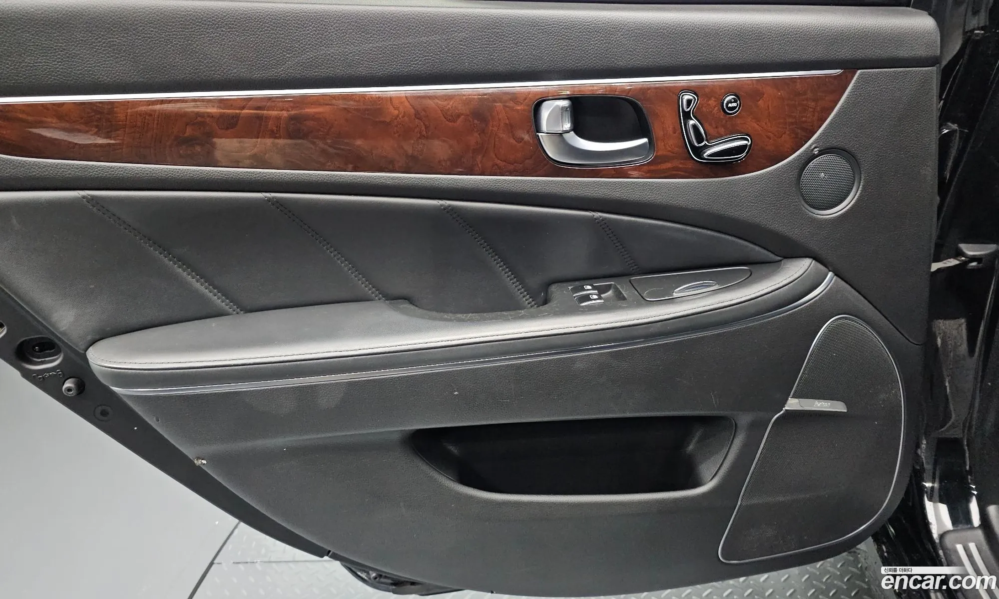 Hyundai Equus 2014 KMHGF41DBFU091380 — 4