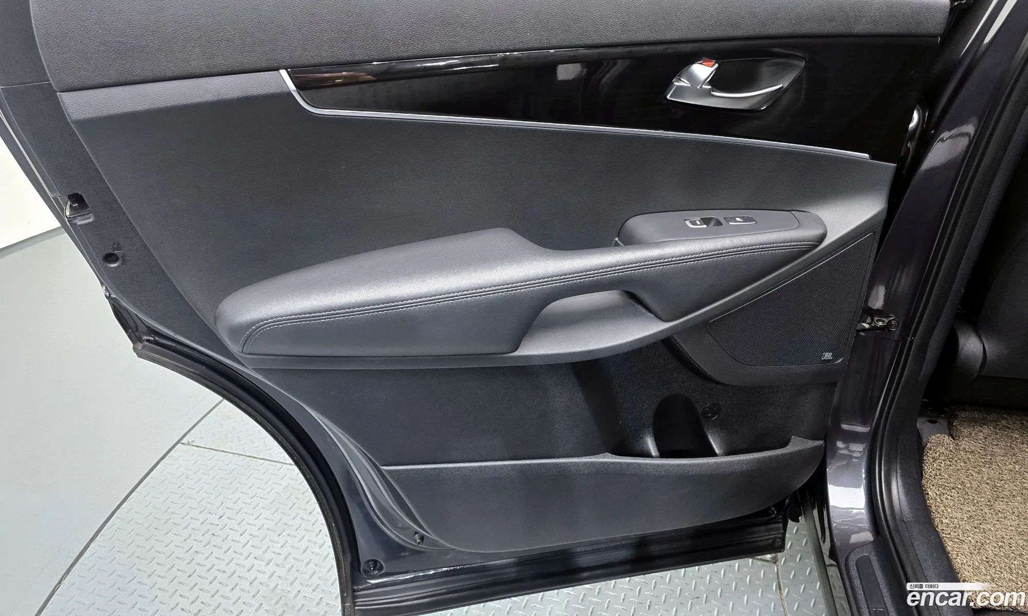 Kia Sorento 2018 KNAPS81BBJA466617 — 18