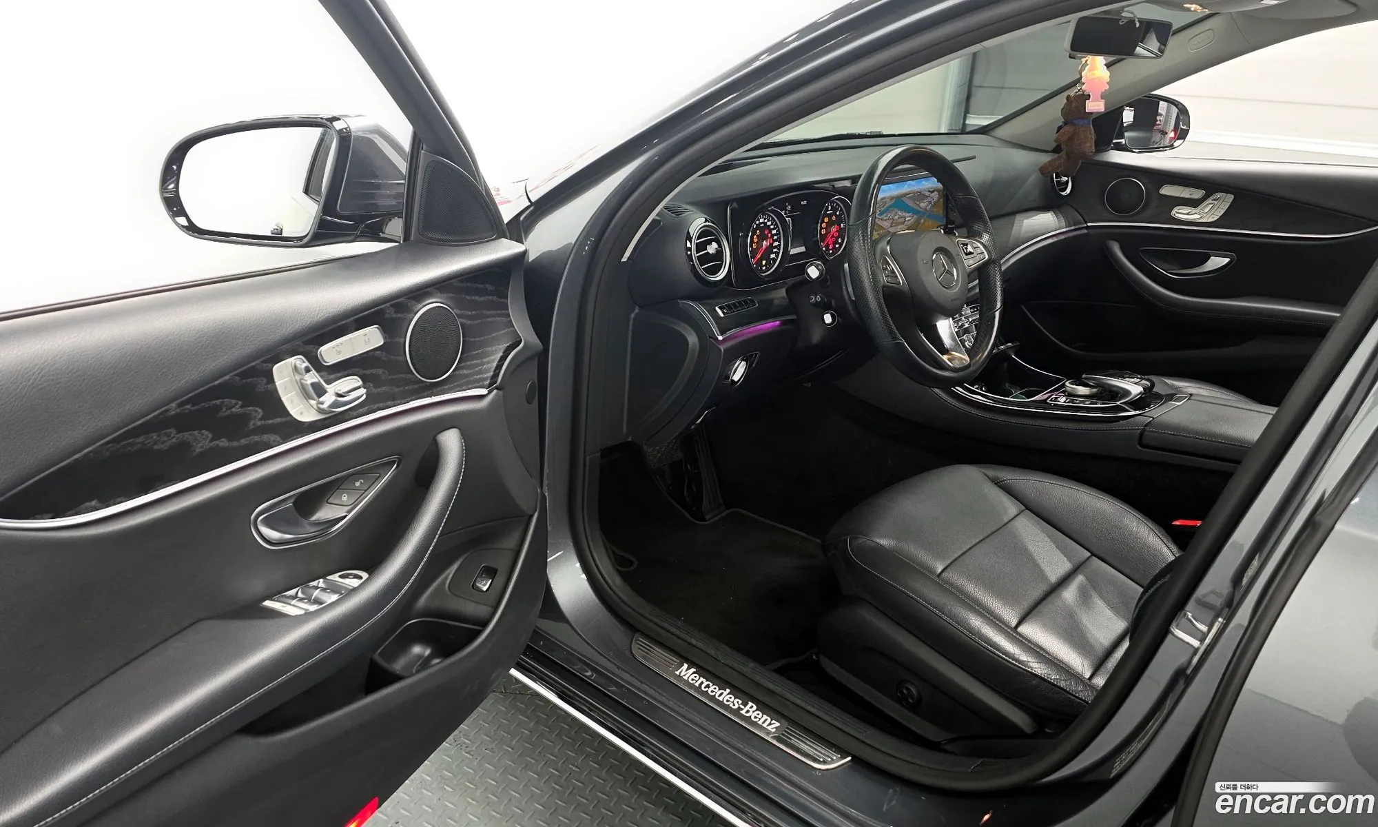 Mercedes-Benz E-Class W213 2017 WDDZF0FB6HA288553 — 16