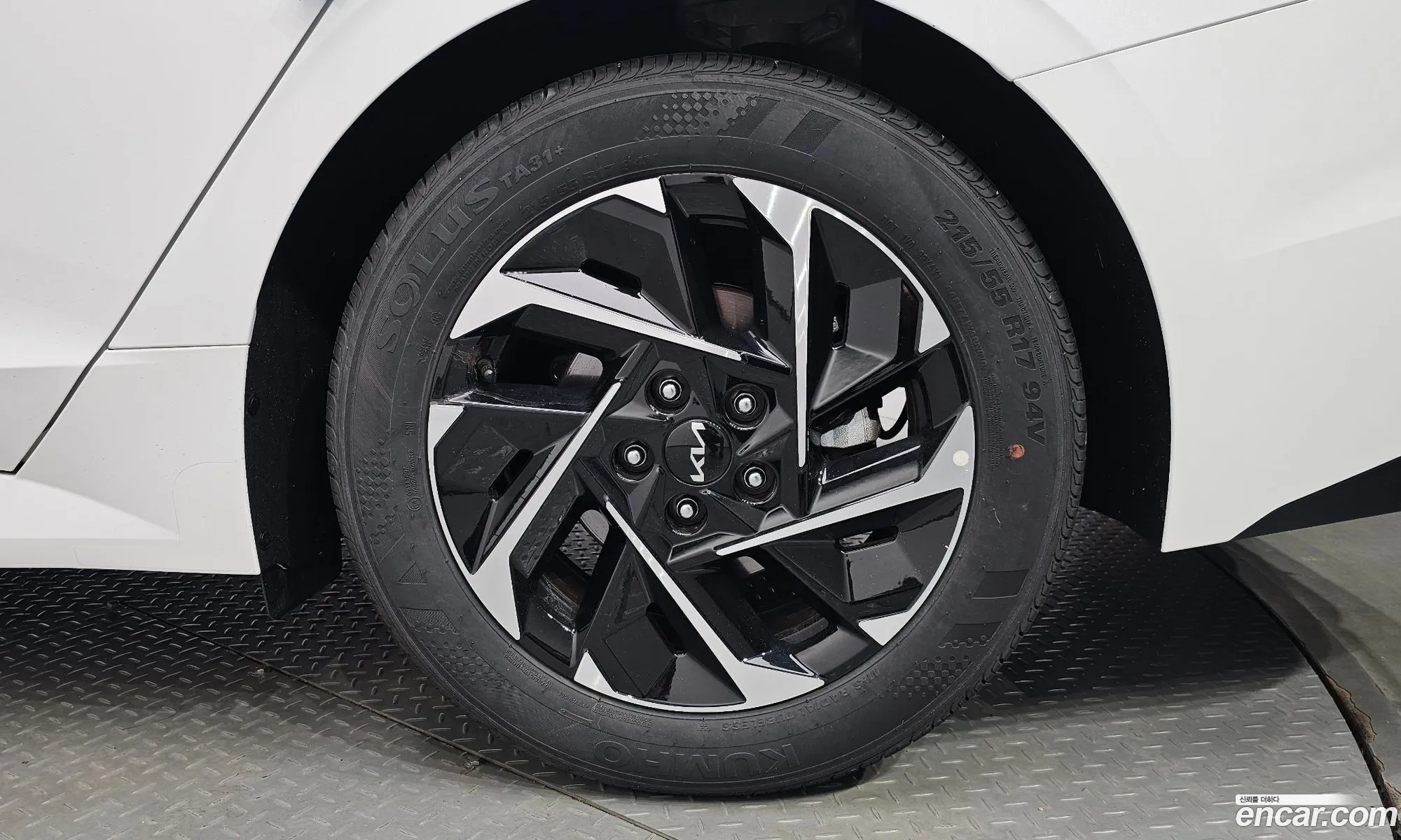 Kia K5 Hybrid 2024 — 20