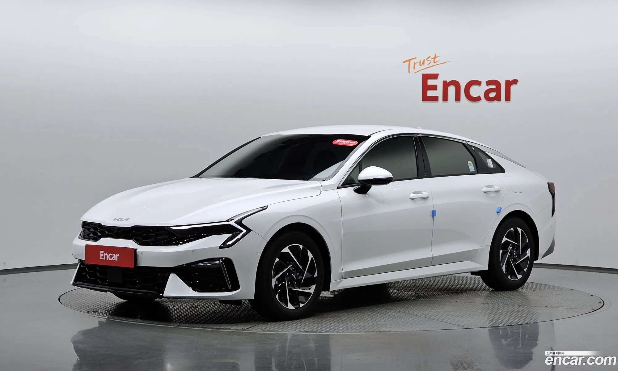 Kia K5 Hybrid 2024 — 33