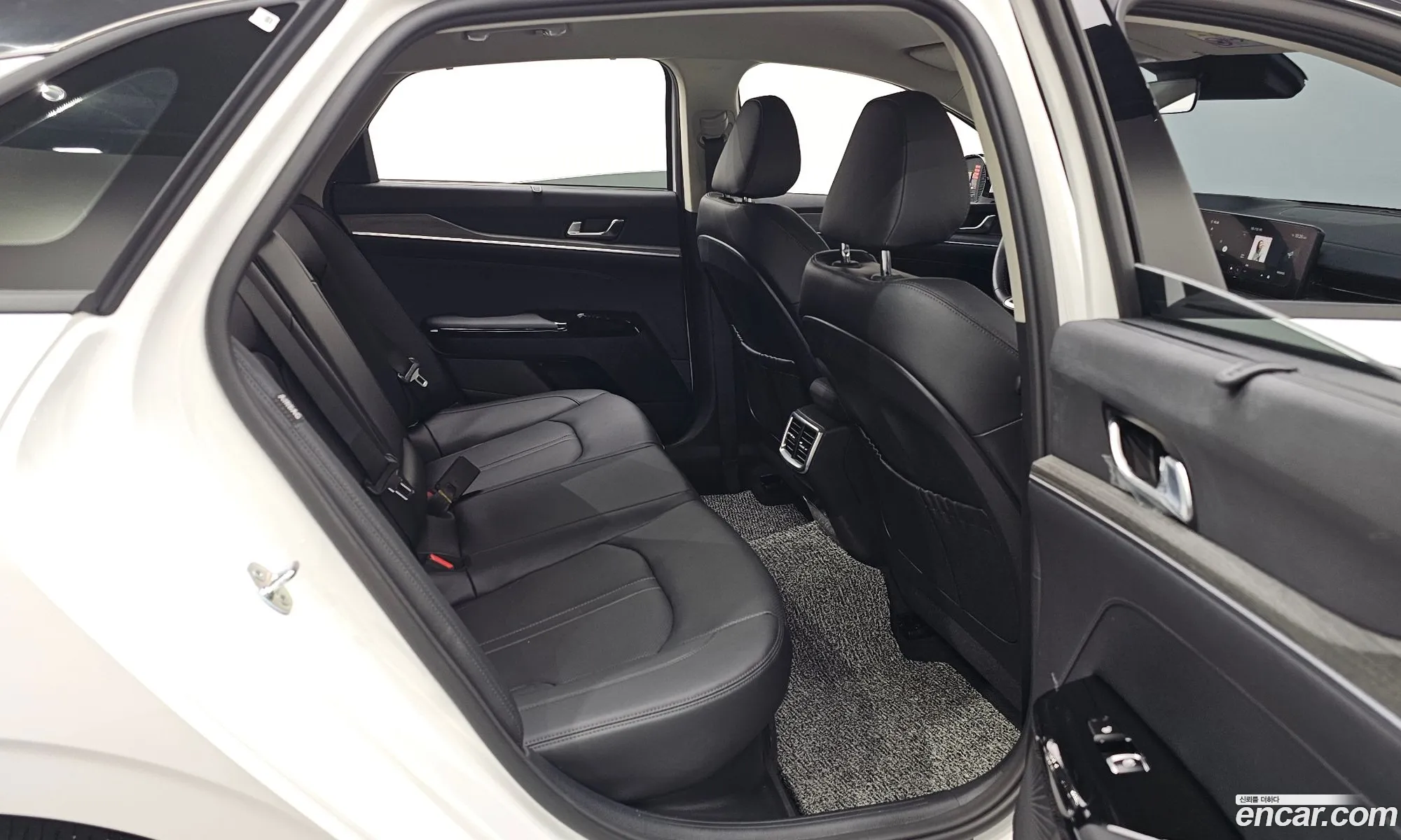 Kia K5 Hybrid 2024 — 24