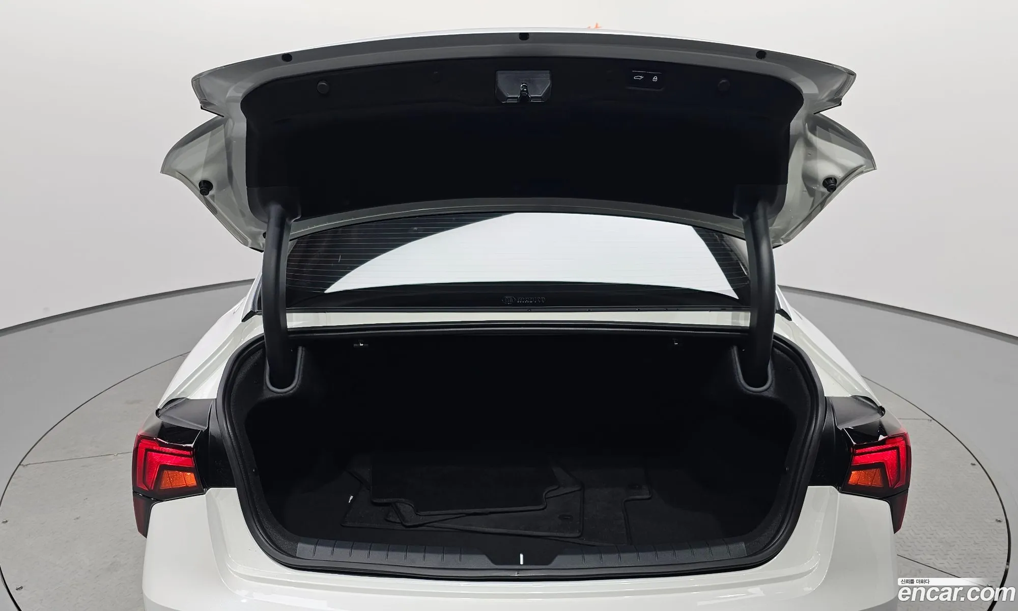 Kia K5 Hybrid 2024 — 9