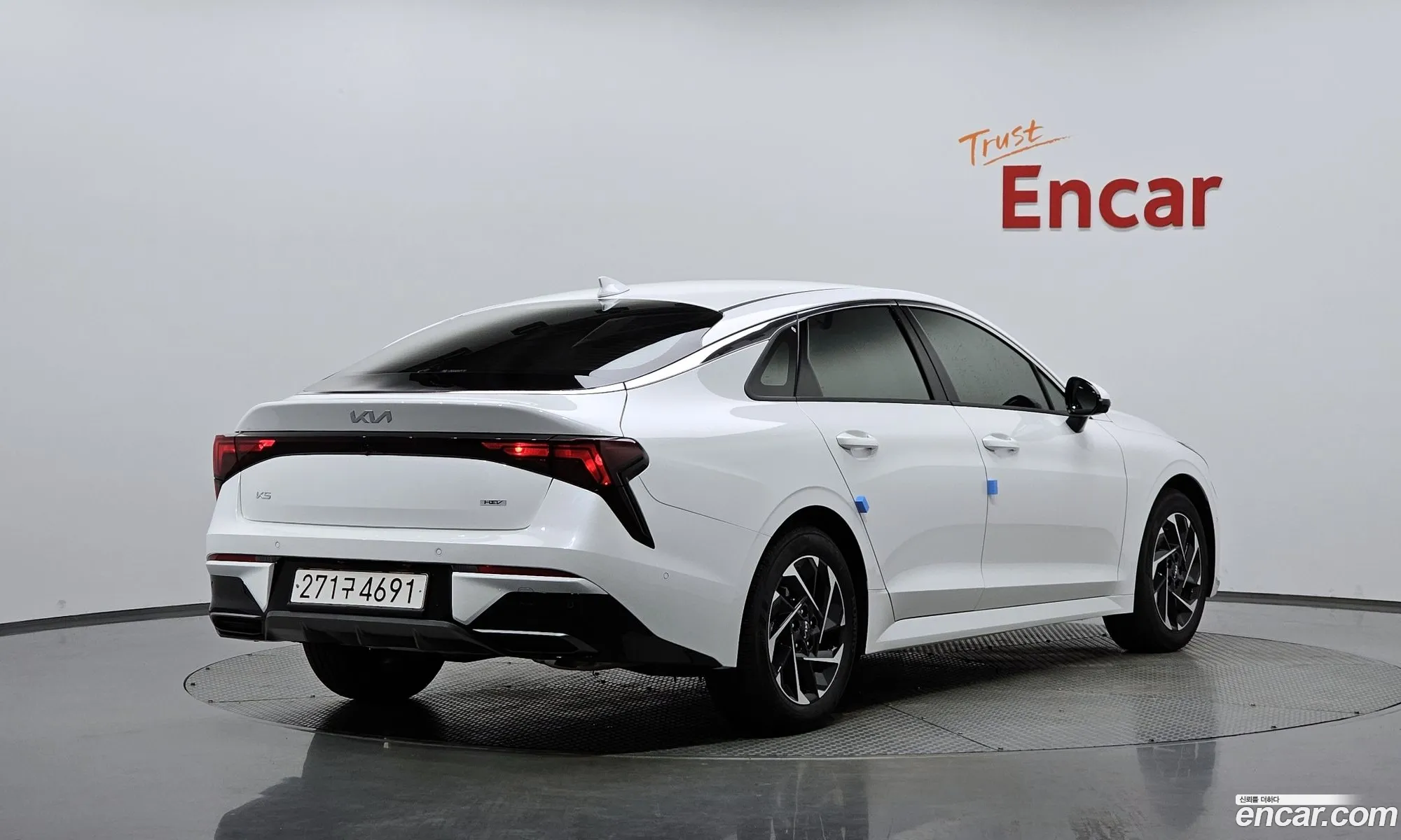 Kia K5 Hybrid 2024 — 22