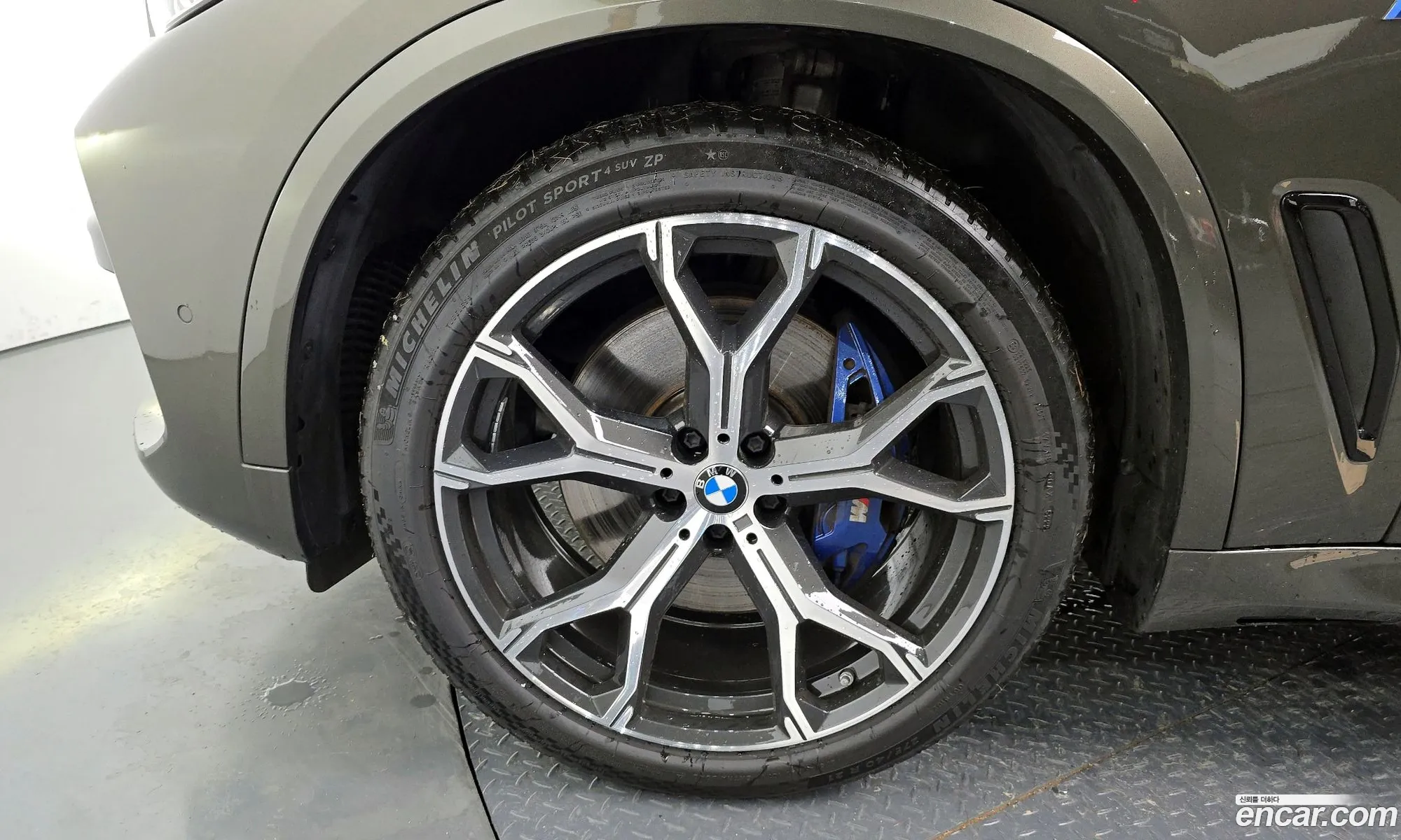 BMW X5 2022 WBAJU8104N9N27965 — 2