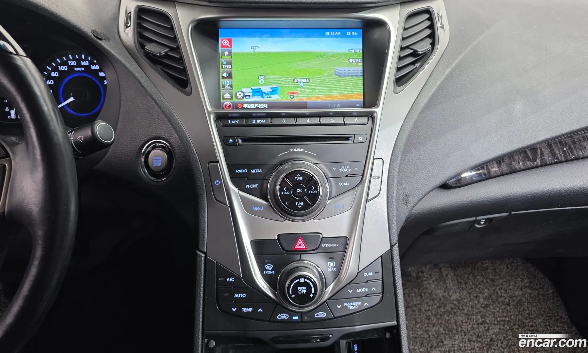 Hyundai Grandeur HG 2014 KMHFF41CBEA380212 — 15