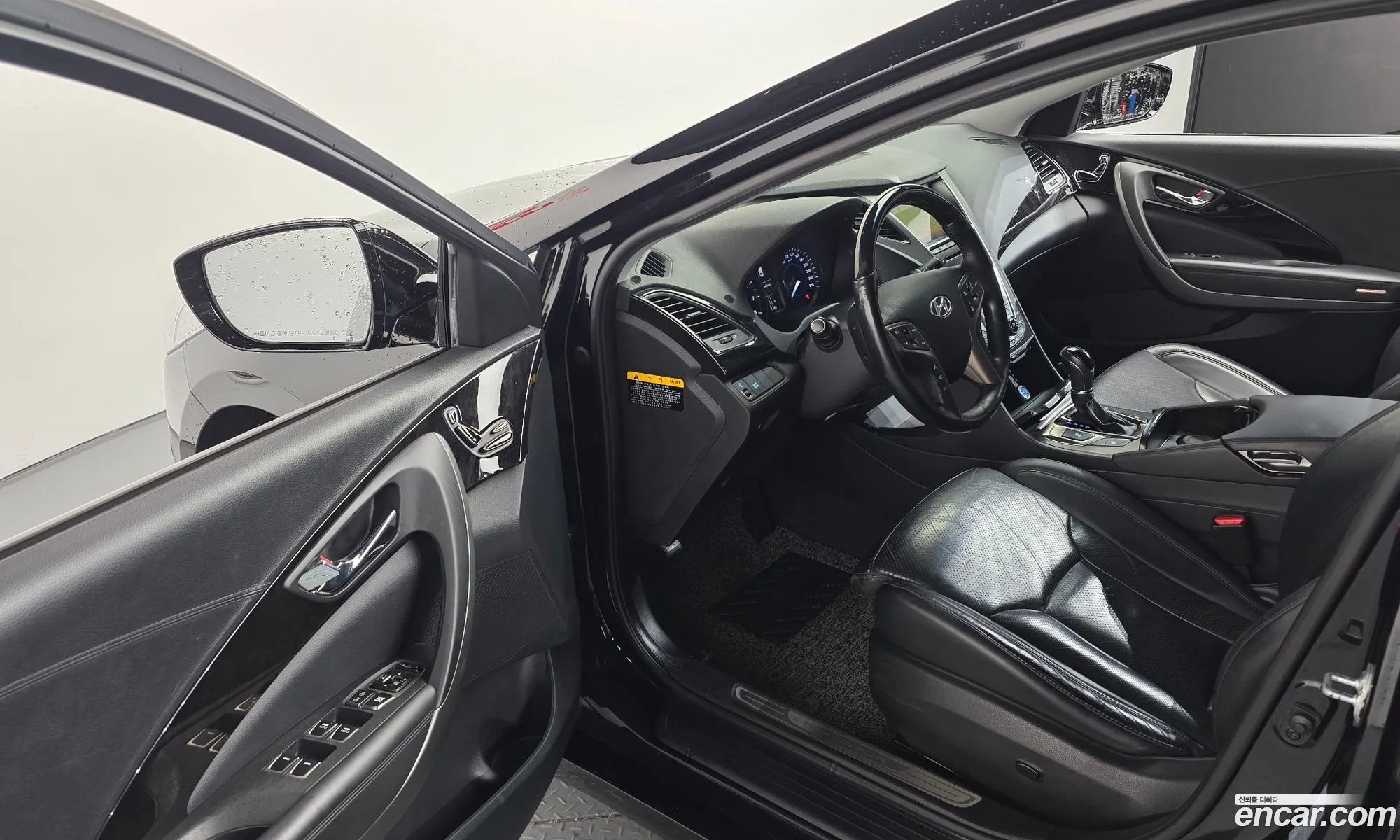 Hyundai Grandeur HG 2014 KMHFF41CBEA380212 — 14