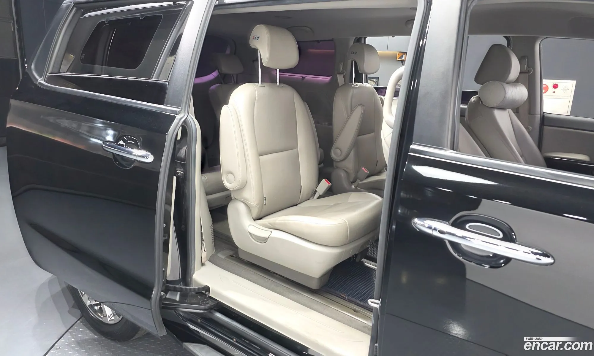 Kia Carnival 2015 KNAMC81ABFS064088 — 17