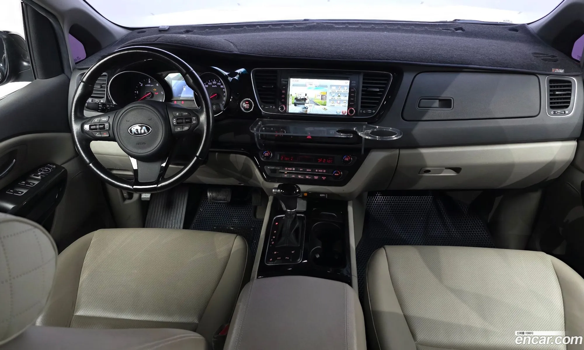 Kia Carnival 2015 KNAMC81ABFS064088 — 2