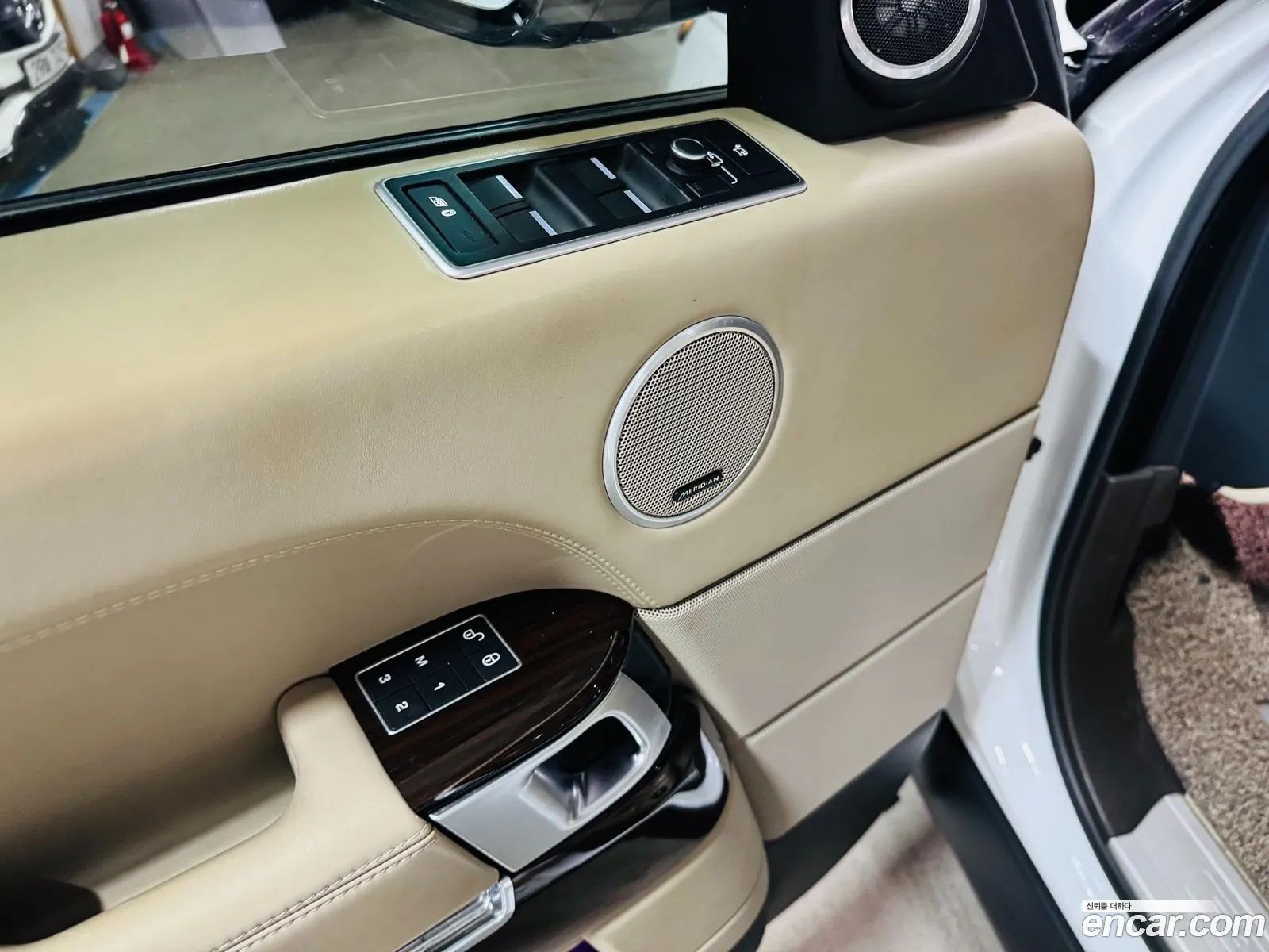 Land Rover Range Rover 2015 — 20