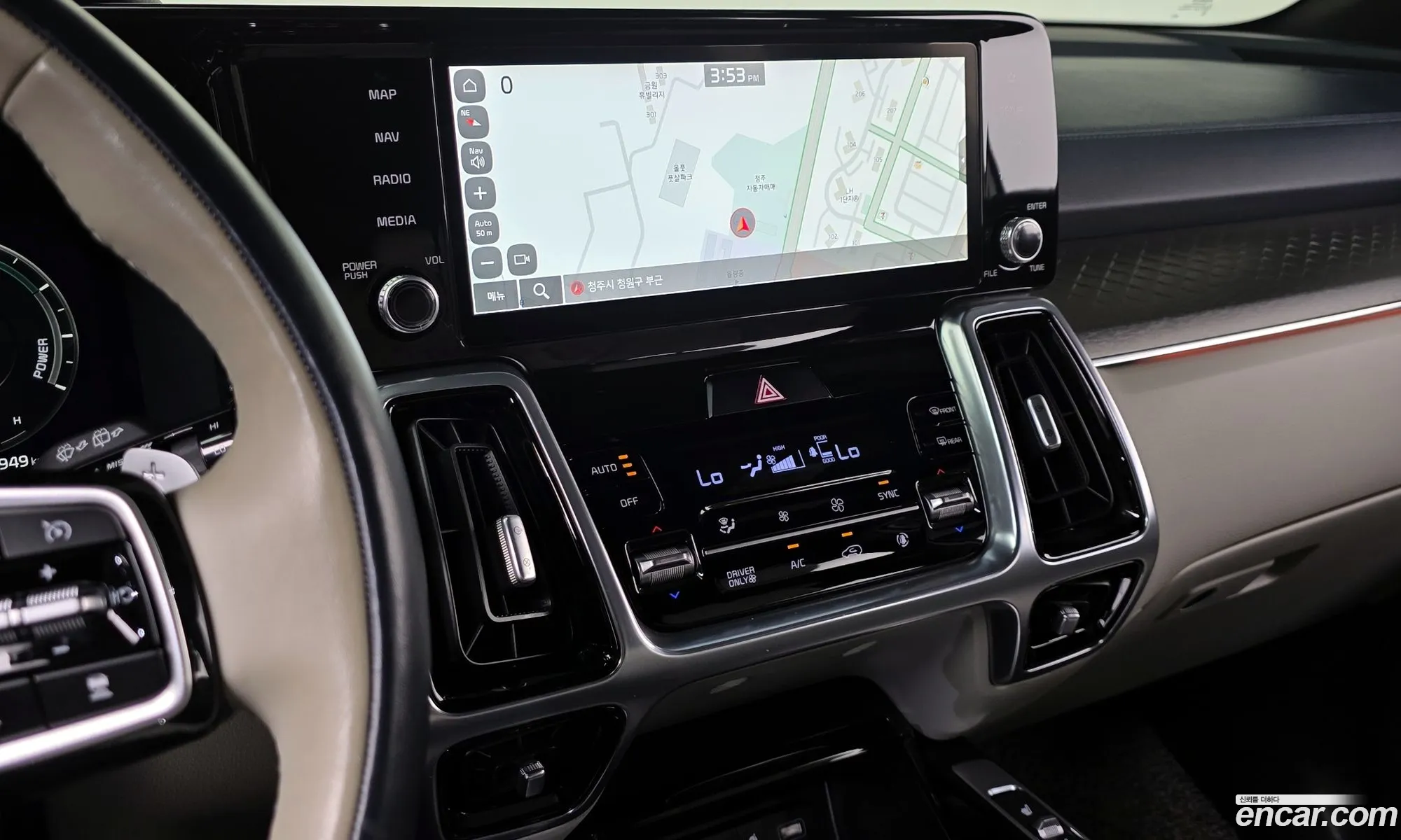 Kia Sorento 2022 — 16