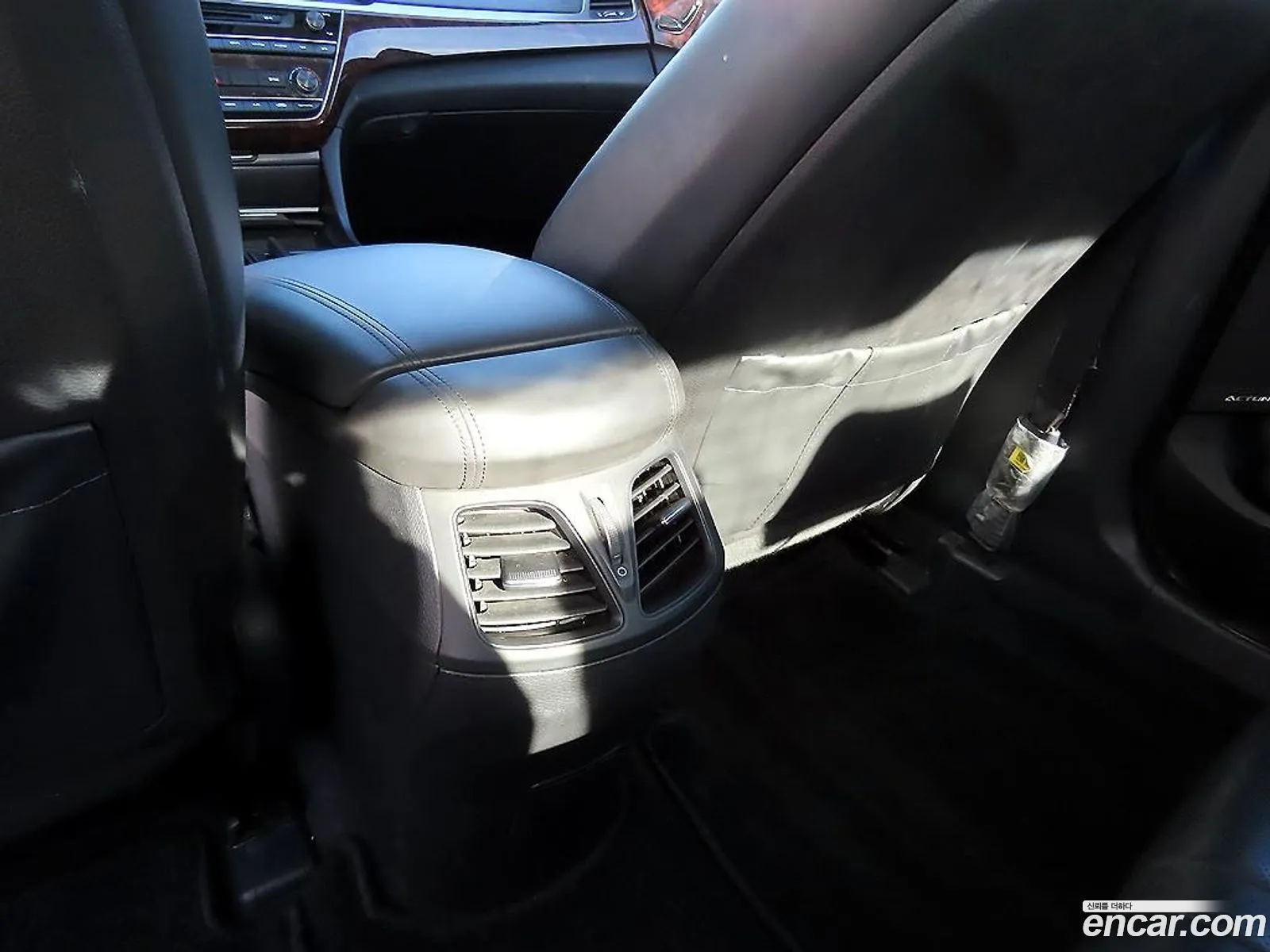 Hyundai Aslan 2015 — 20