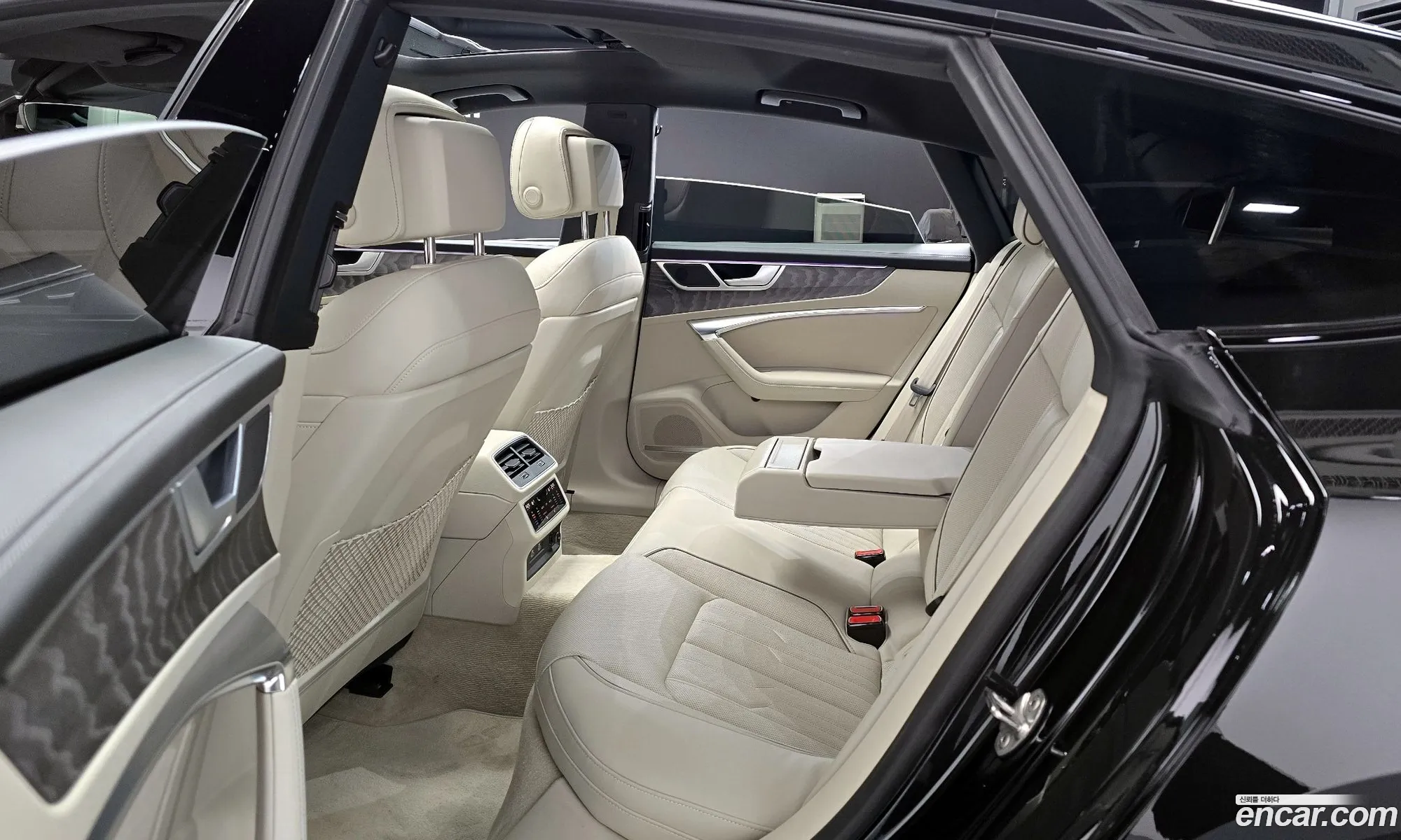 Audi A7 2025 WAUZZZF24SN037758 — 8