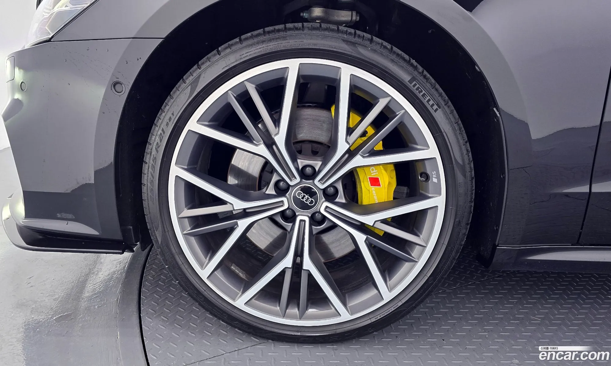 Audi A7 2025 WAUZZZF24SN037758 — 4