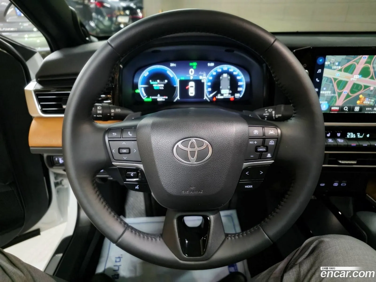 Toyota Camry 2025 — 12