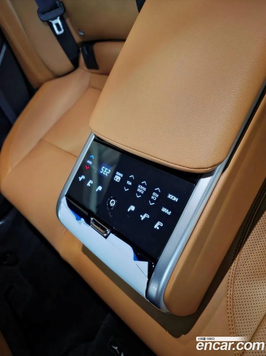 Toyota Camry 2025 — 5