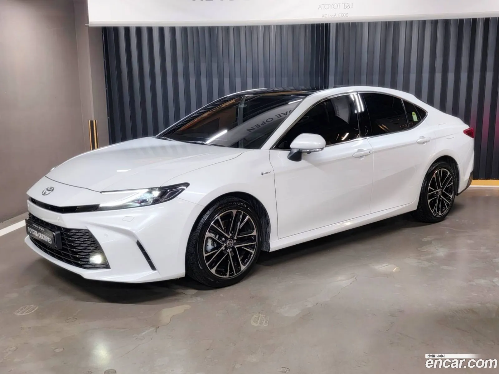 Toyota Camry 2025 — 18