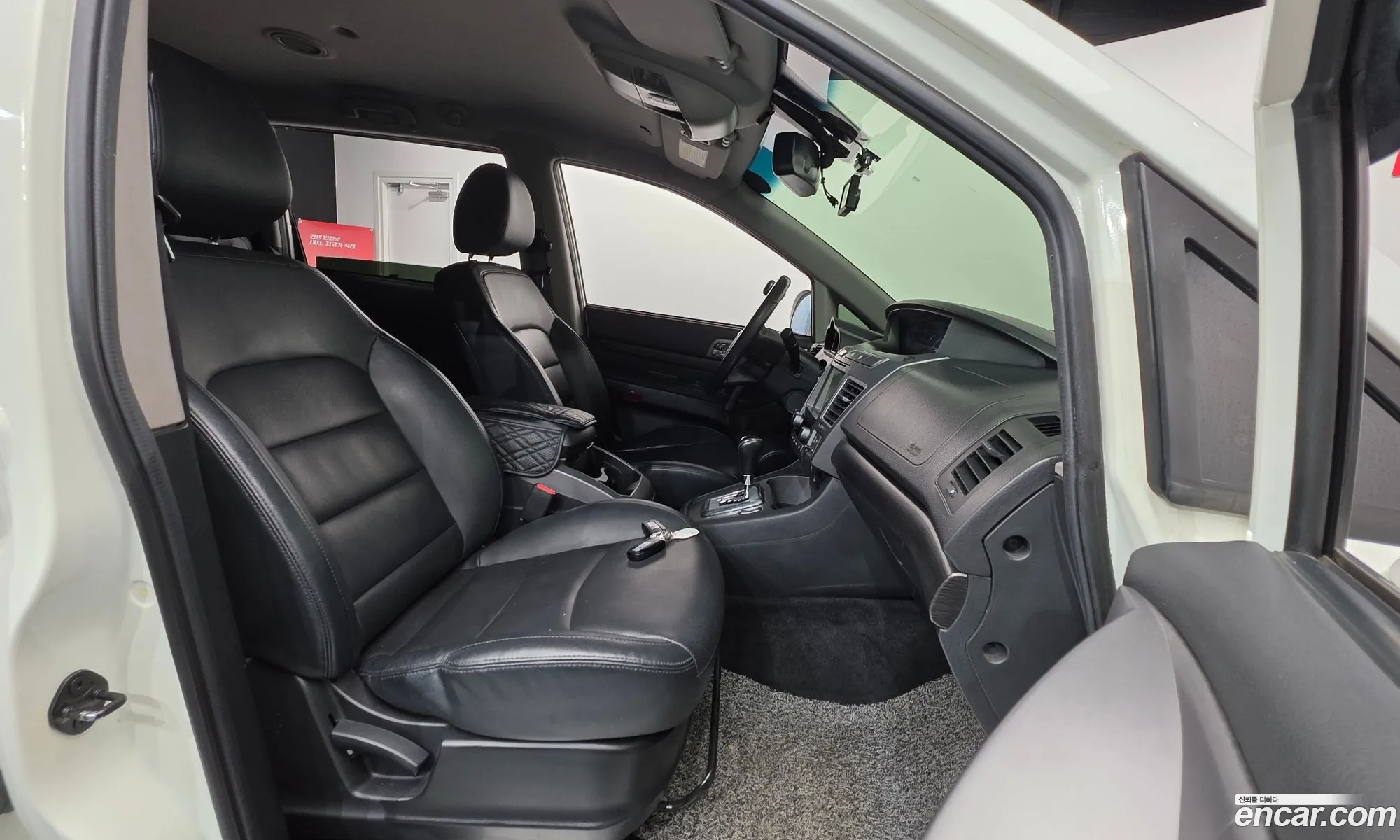 KG Mobility (SsangYong) Korando Turismo 2017 — 16