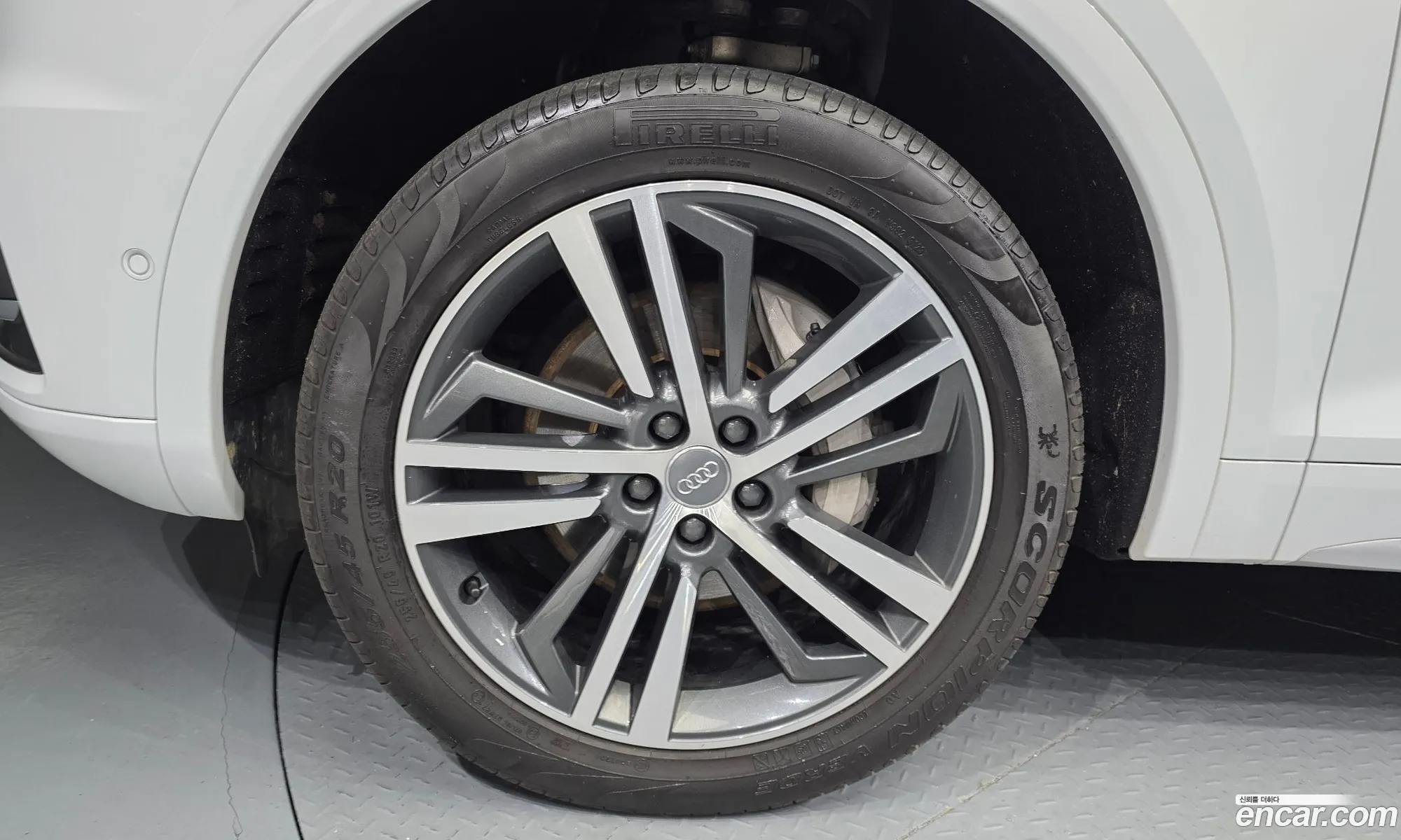Audi Q5 2020 — 2