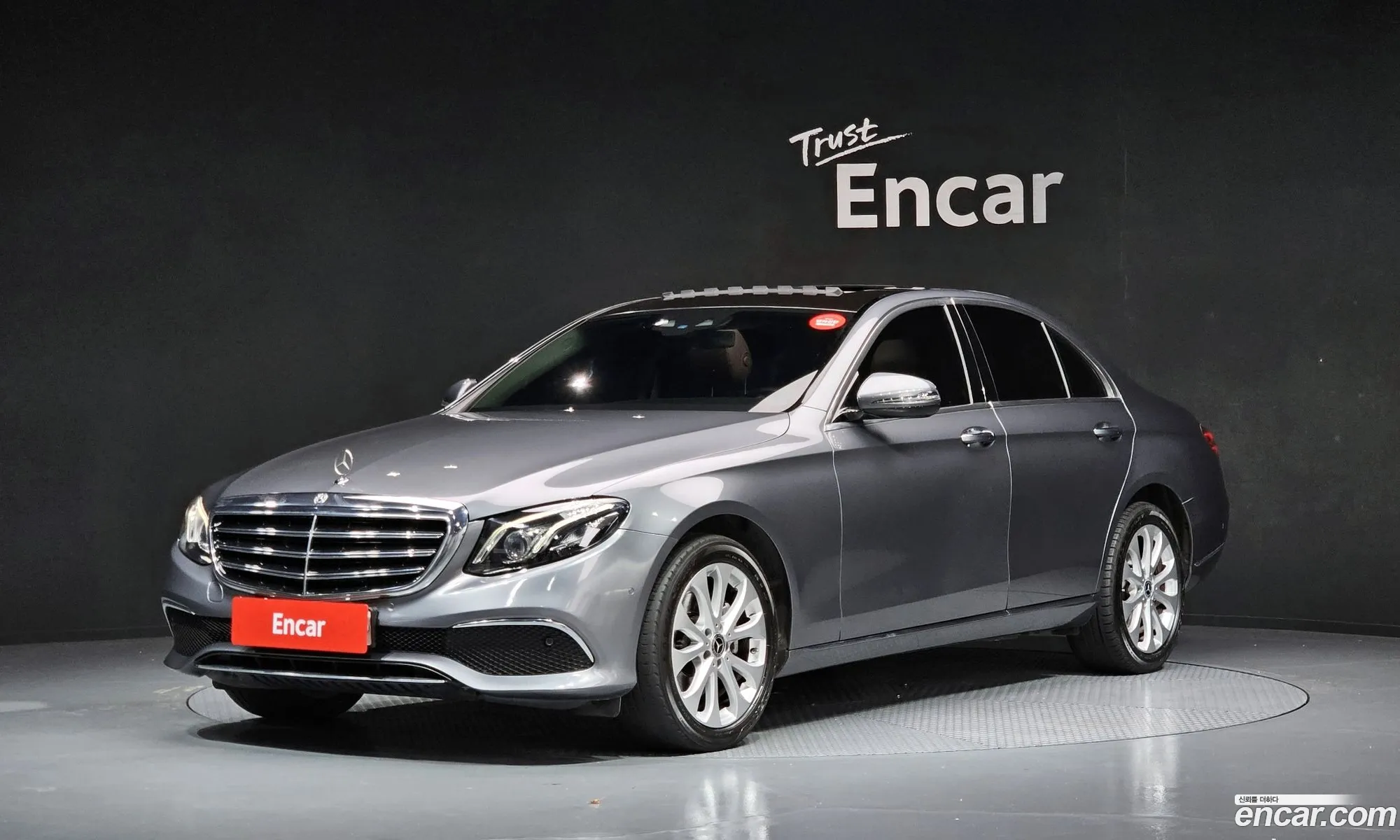 Mercedes-Benz E-Class W213 2018 WDDZF0FB4JA458723 — 27