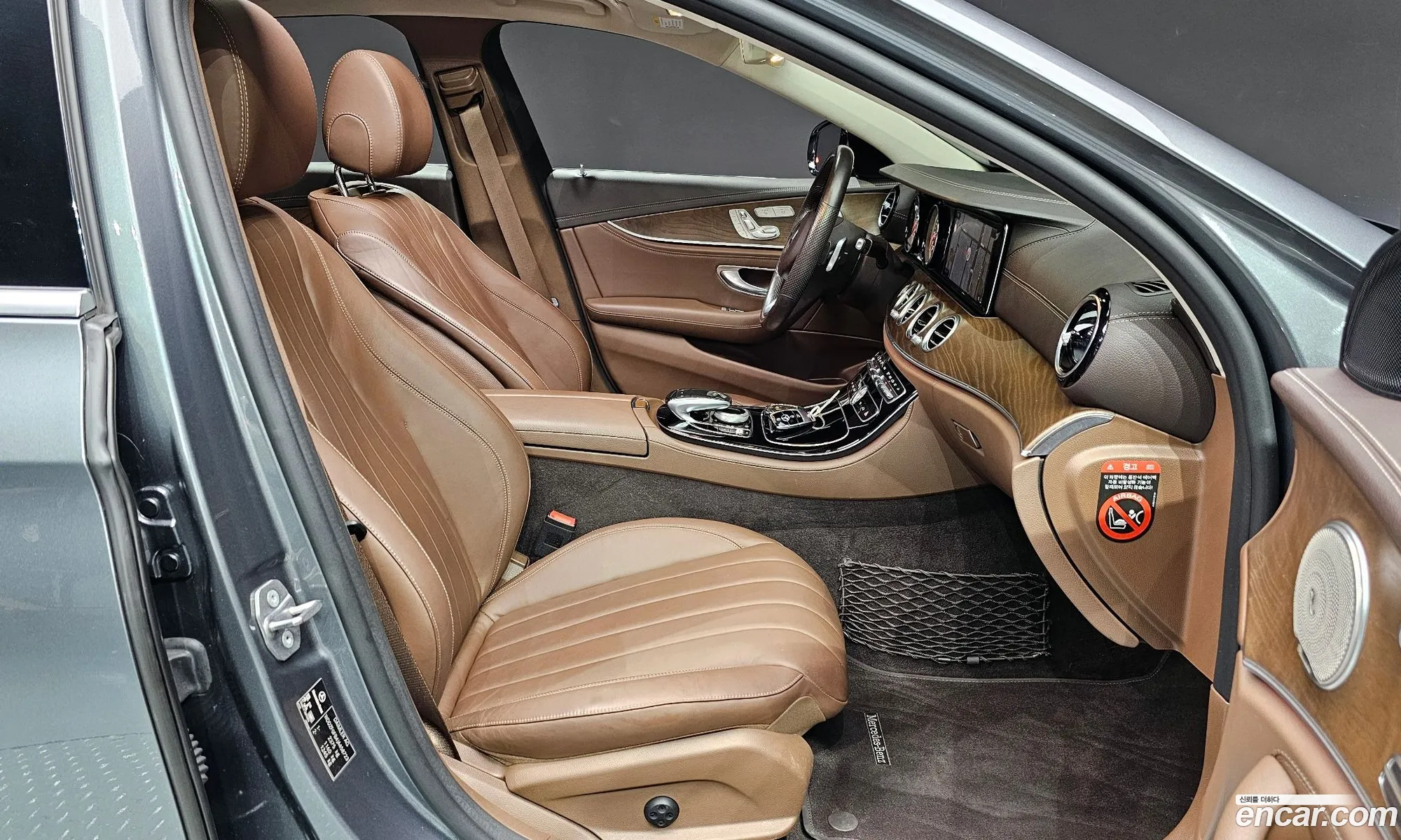 Mercedes-Benz E-Class W213 2018 WDDZF0FB4JA458723 — 16