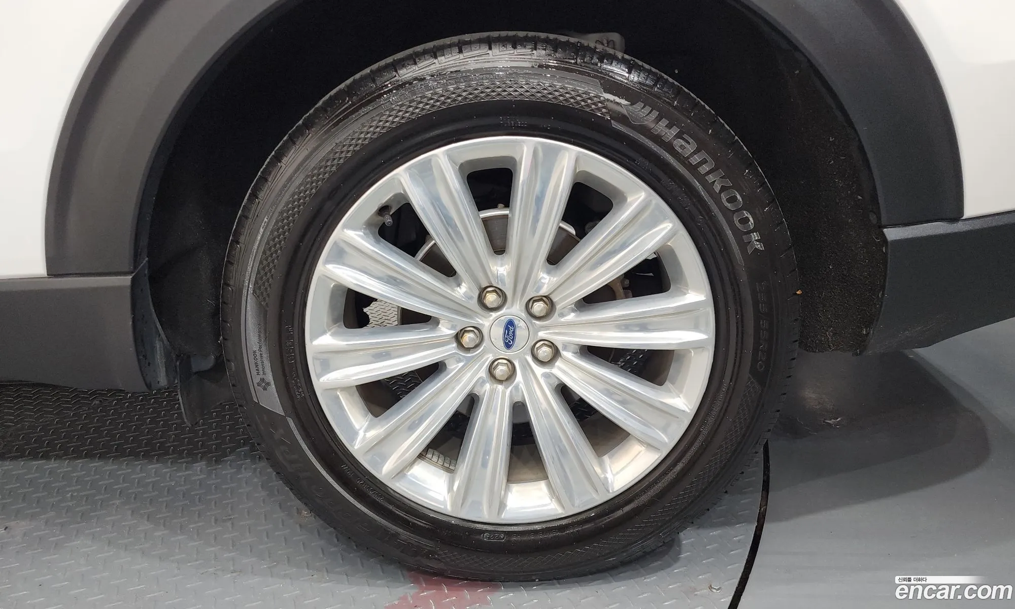 Ford Explorer 6th Gen 2020 1FMSK8FH8LGC38586 — 5