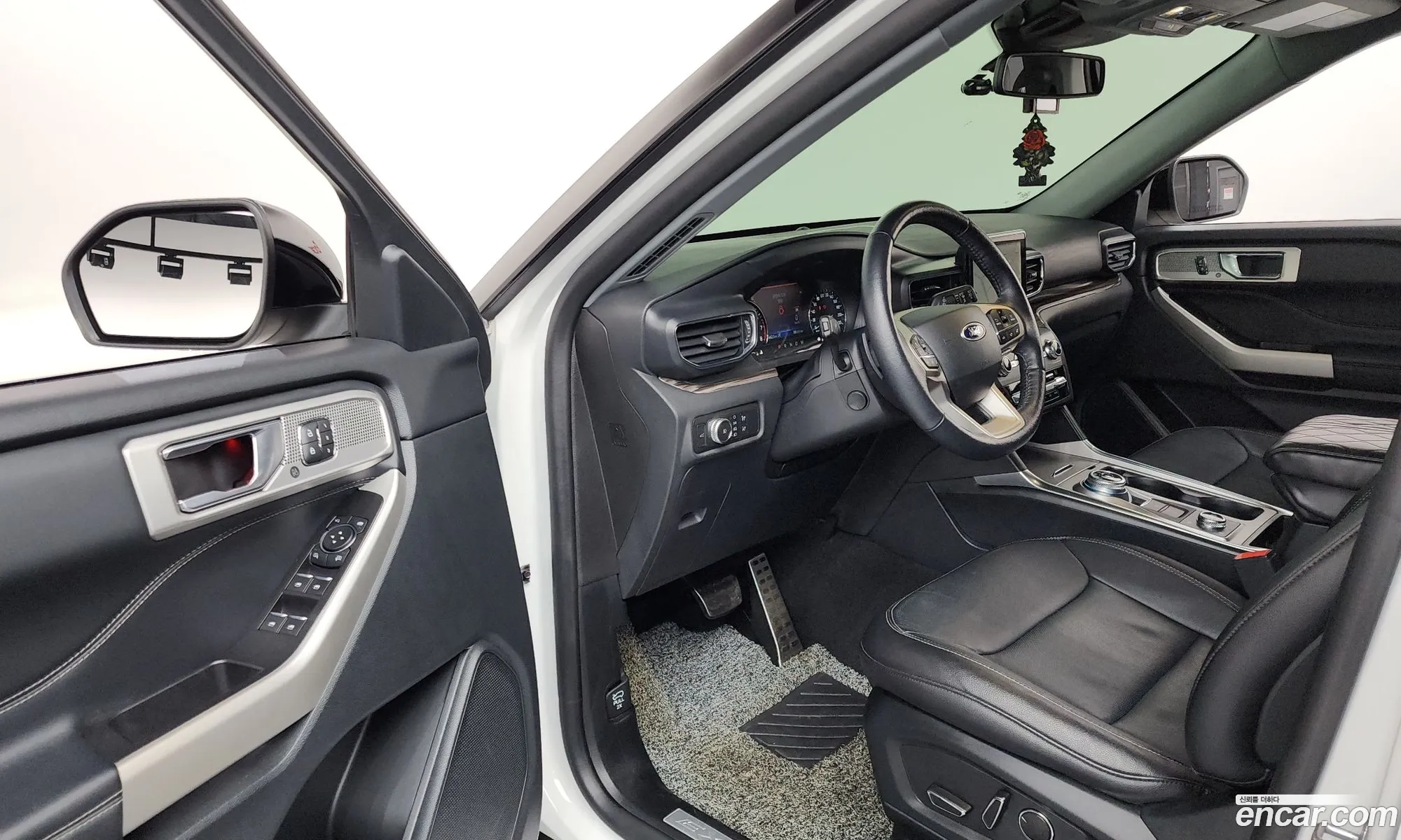 Ford Explorer 6th Gen 2020 1FMSK8FH8LGC38586 — 17