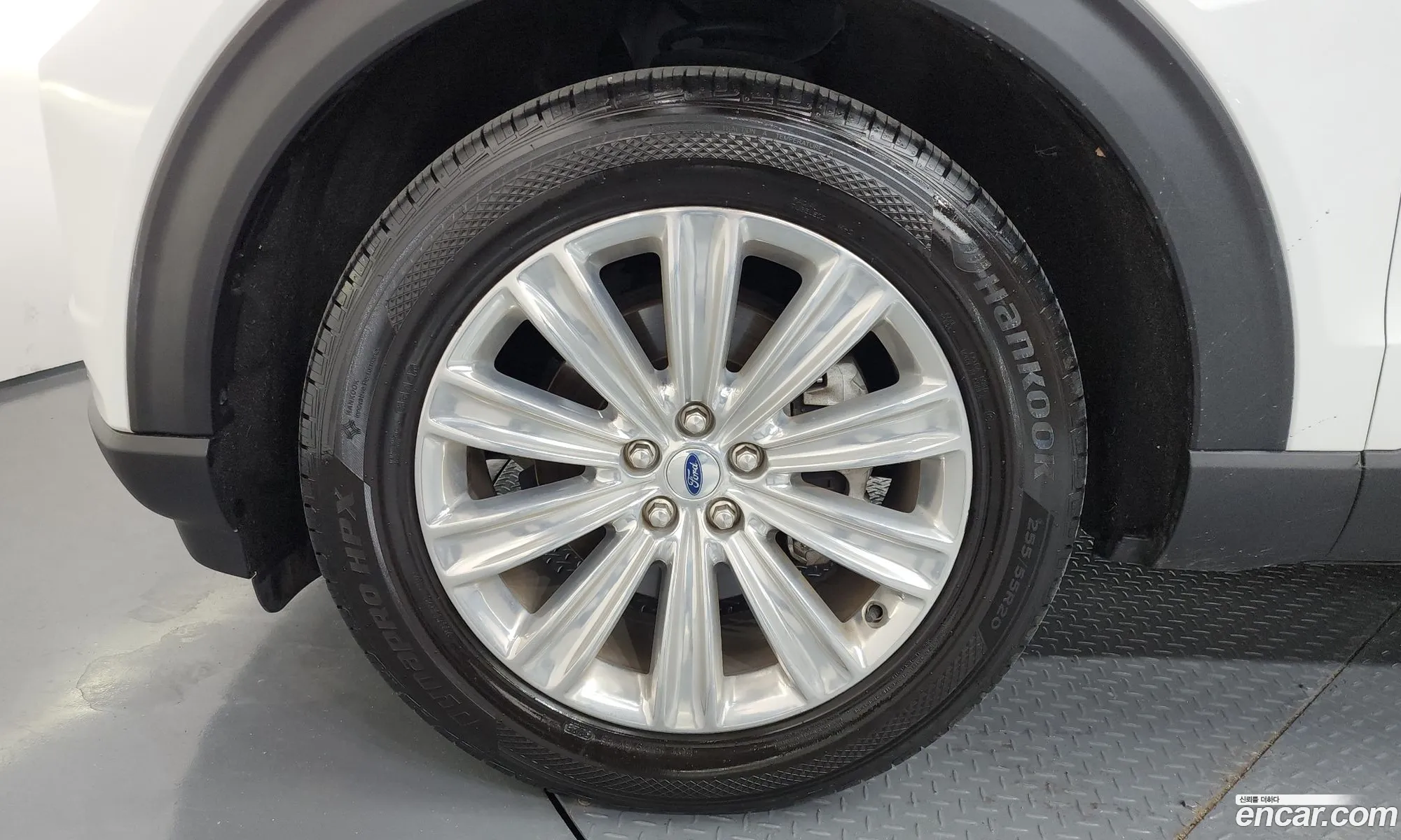 Ford Explorer 6th Gen 2020 1FMSK8FH8LGC38586 — 37
