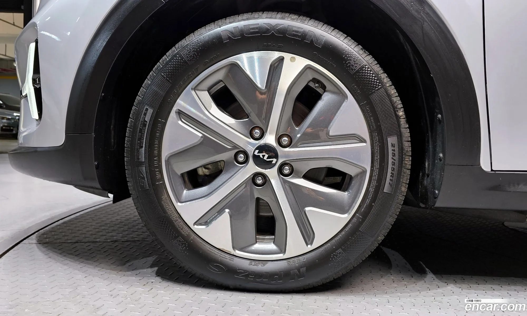 Kia Niro Plus 2022 — 25