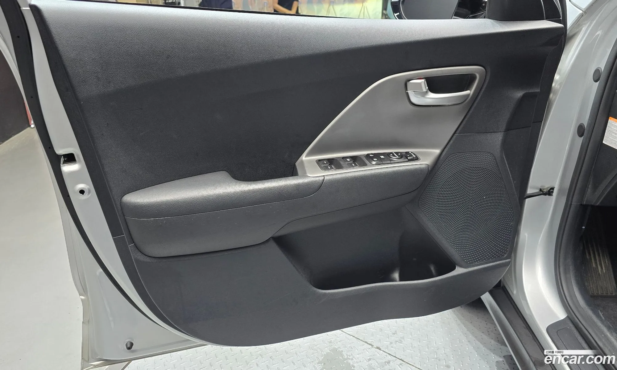 Kia Niro Plus 2022 — 8