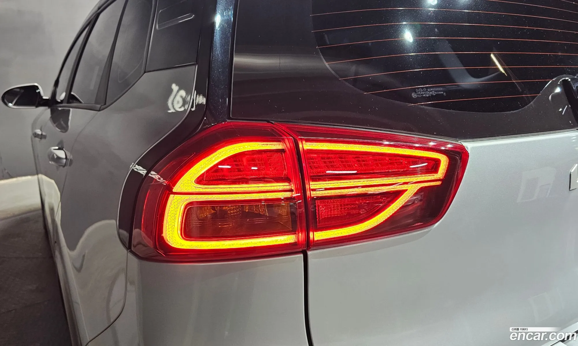 Kia Niro Plus 2022 — 11